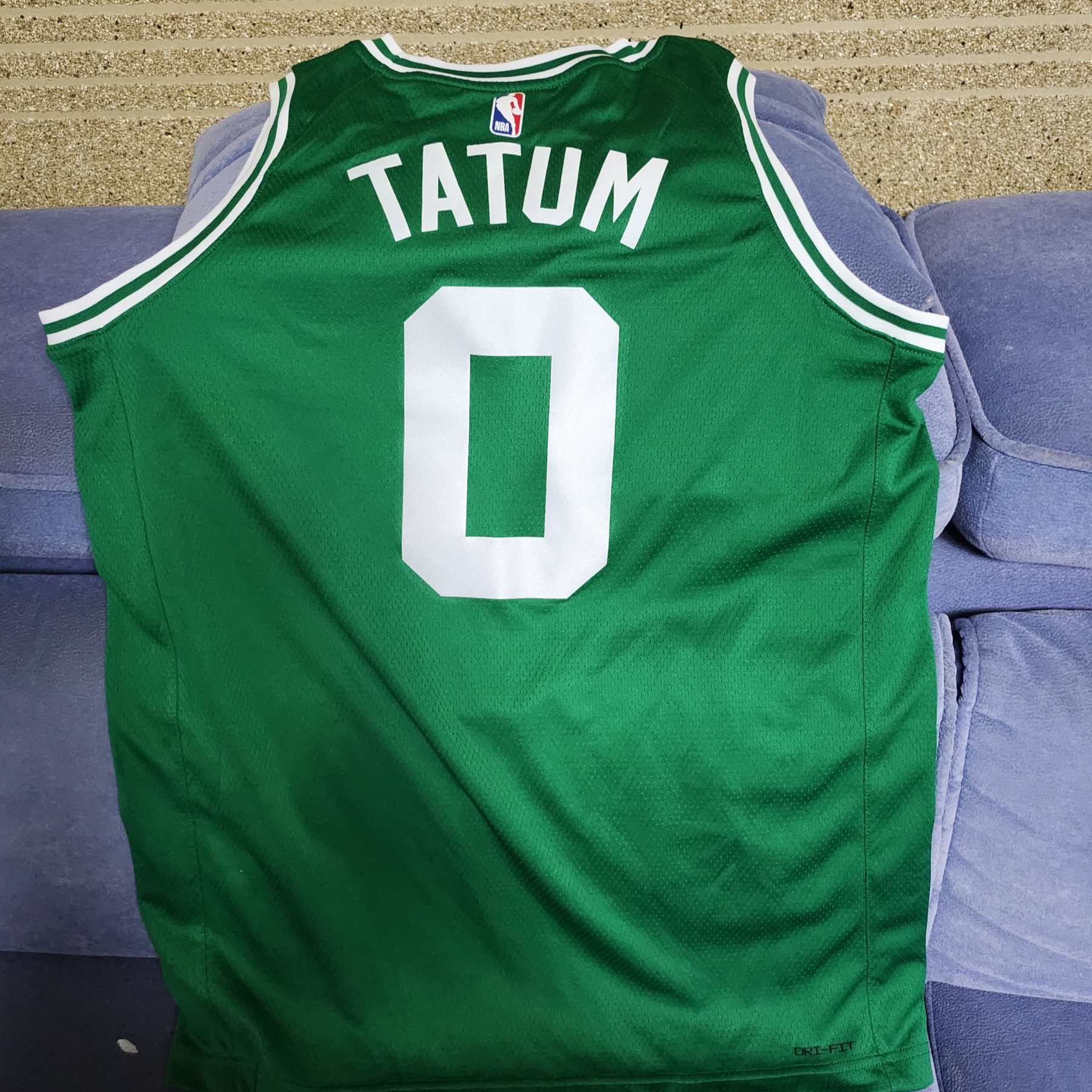 Nike Jayson Tatum Boston Celtics Icon Edition 2022/23 NBA Swingman Jersey Clover 착용 스타일 - 2