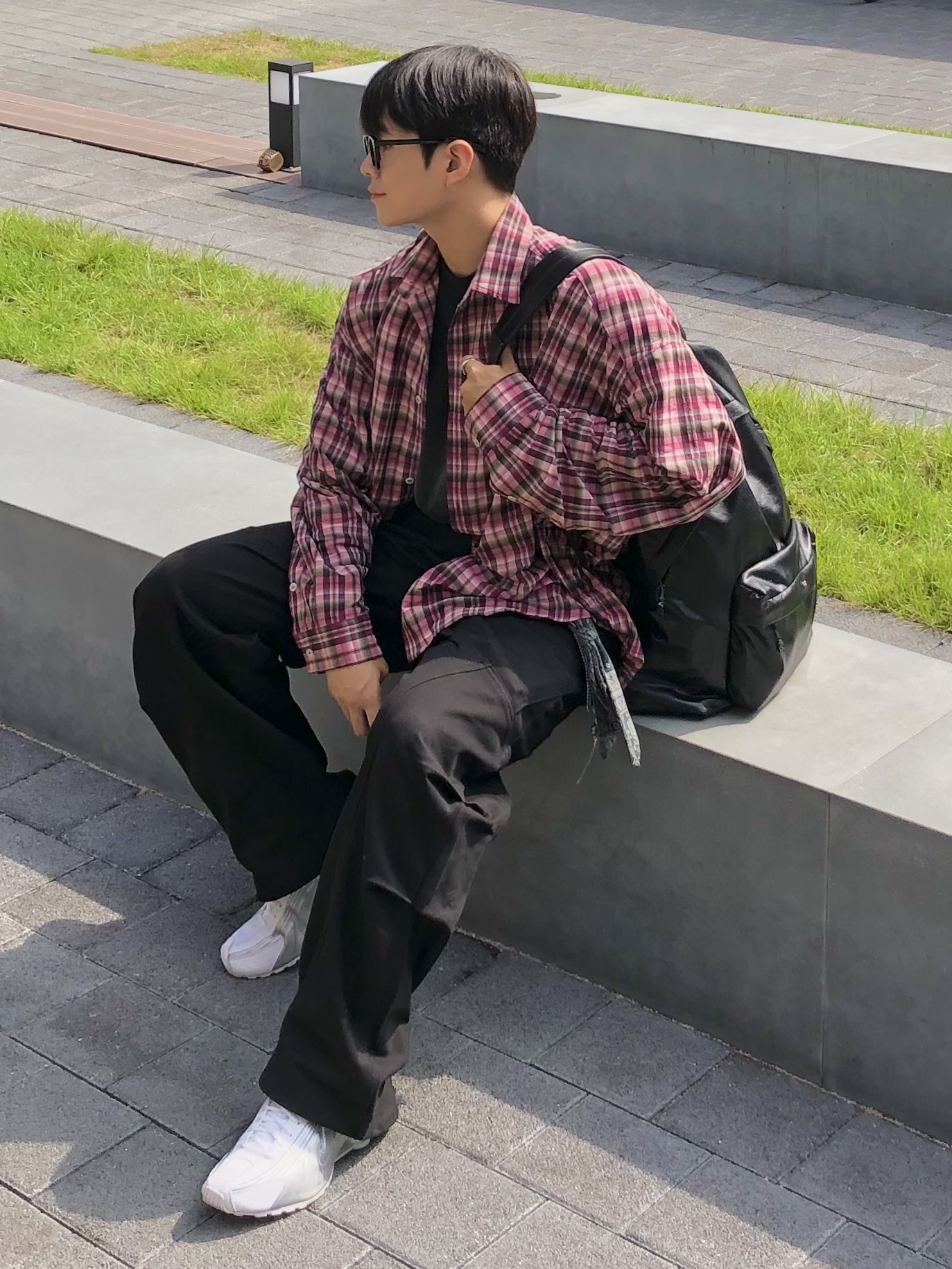 (W) Nike Shox R4 White Metallic Silver, Nonnod Flexible String Check Shirts Pink 착용 스타일 - 1