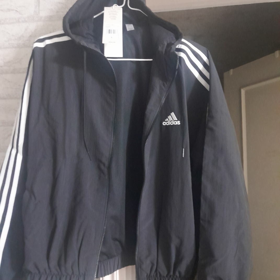 (W) Adidas Essential 3S Woven Windbreaker Jacket Black White - KR Sizing 착용 스타일