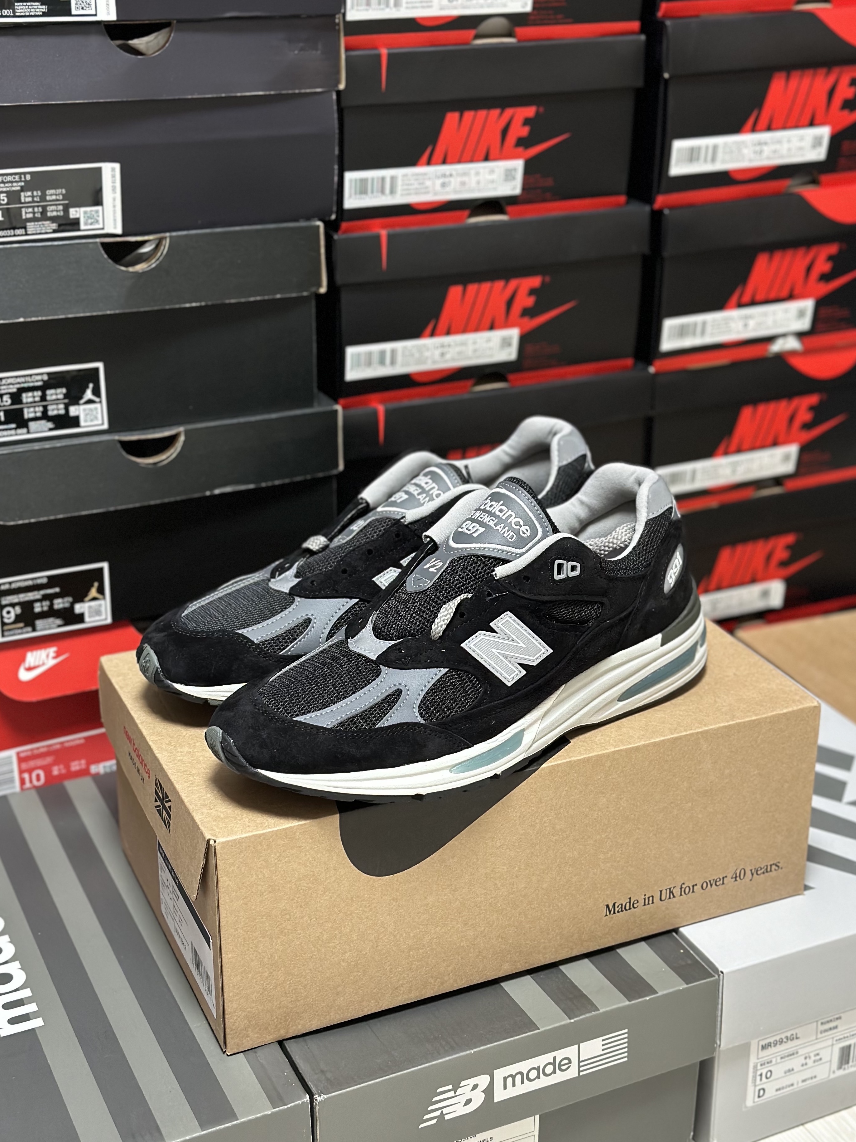 New Balance 991v2 Made in UK Black 착용 스타일 - 2