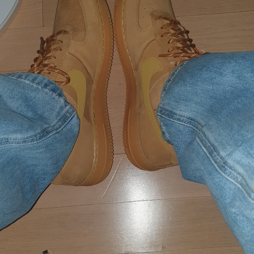 Nike Air Force 1 '07 WB Flax 착용 스타일