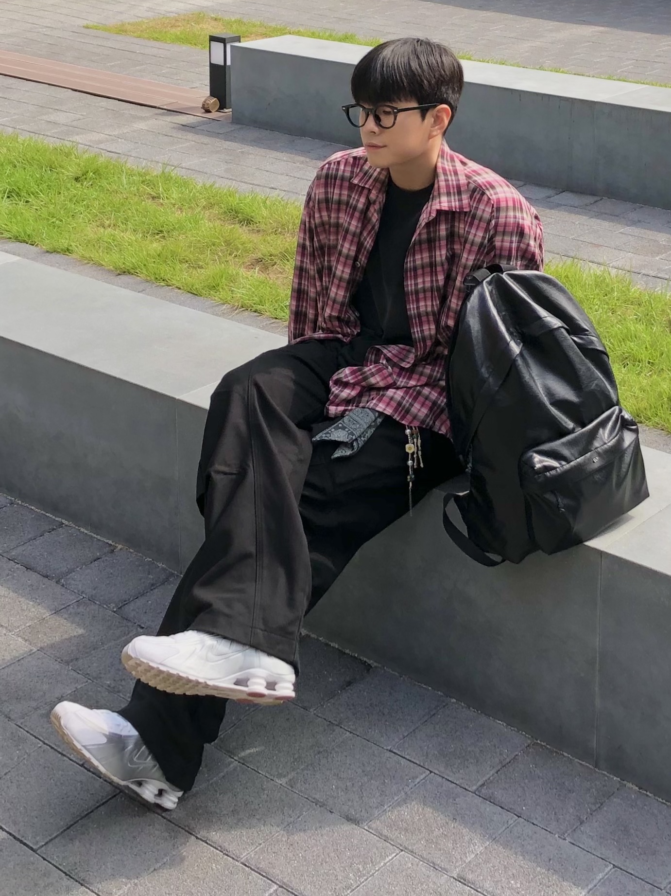 (W) Nike Shox R4 White Metallic Silver, Nonnod Flexible String Check Shirts Pink 착용 스타일 - 2