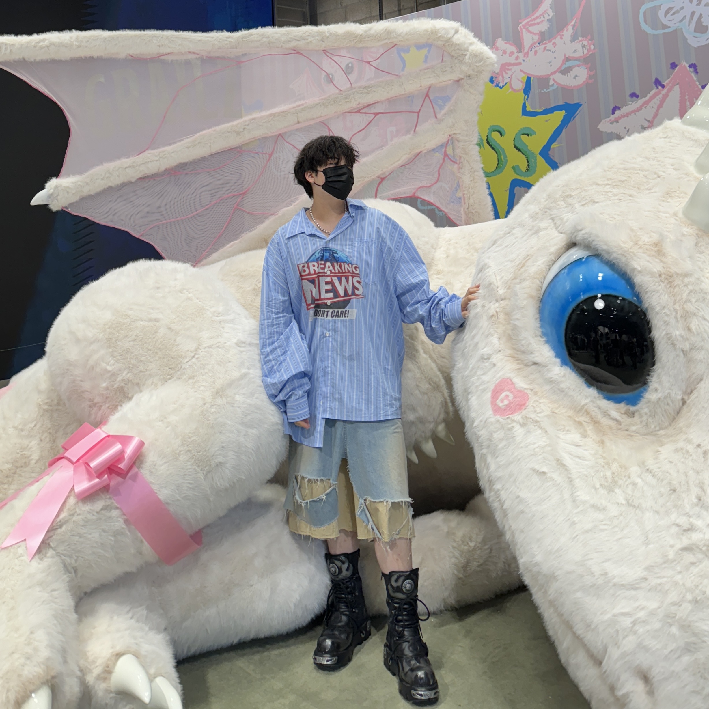 Project G/R Unbalanced Stripe Shirt Sky Blue, New Rock x Jaded London Scar Reactor Boots Black 착용 스타일 - 1