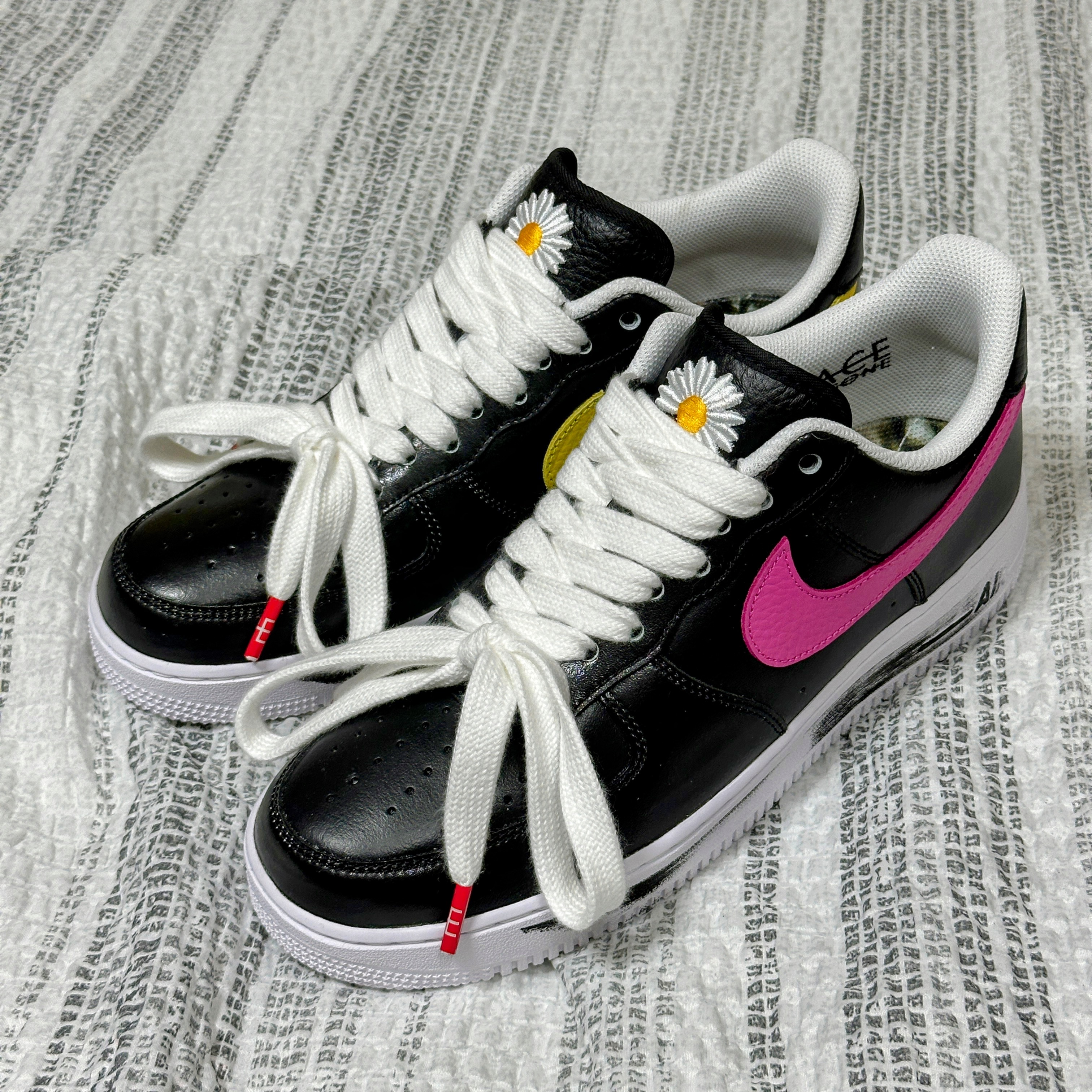 Nike x Peaceminusone Air Force 1 Low Para-Noise 3.0 Black and Multicolor 착용 스타일