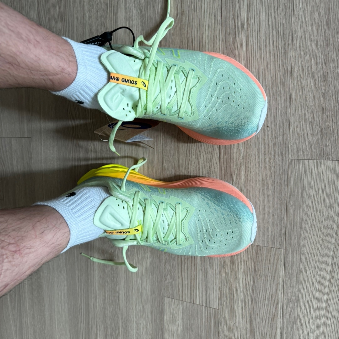 Asics Novablast 4 Cool Matcha Safety Yellow 착용 스타일