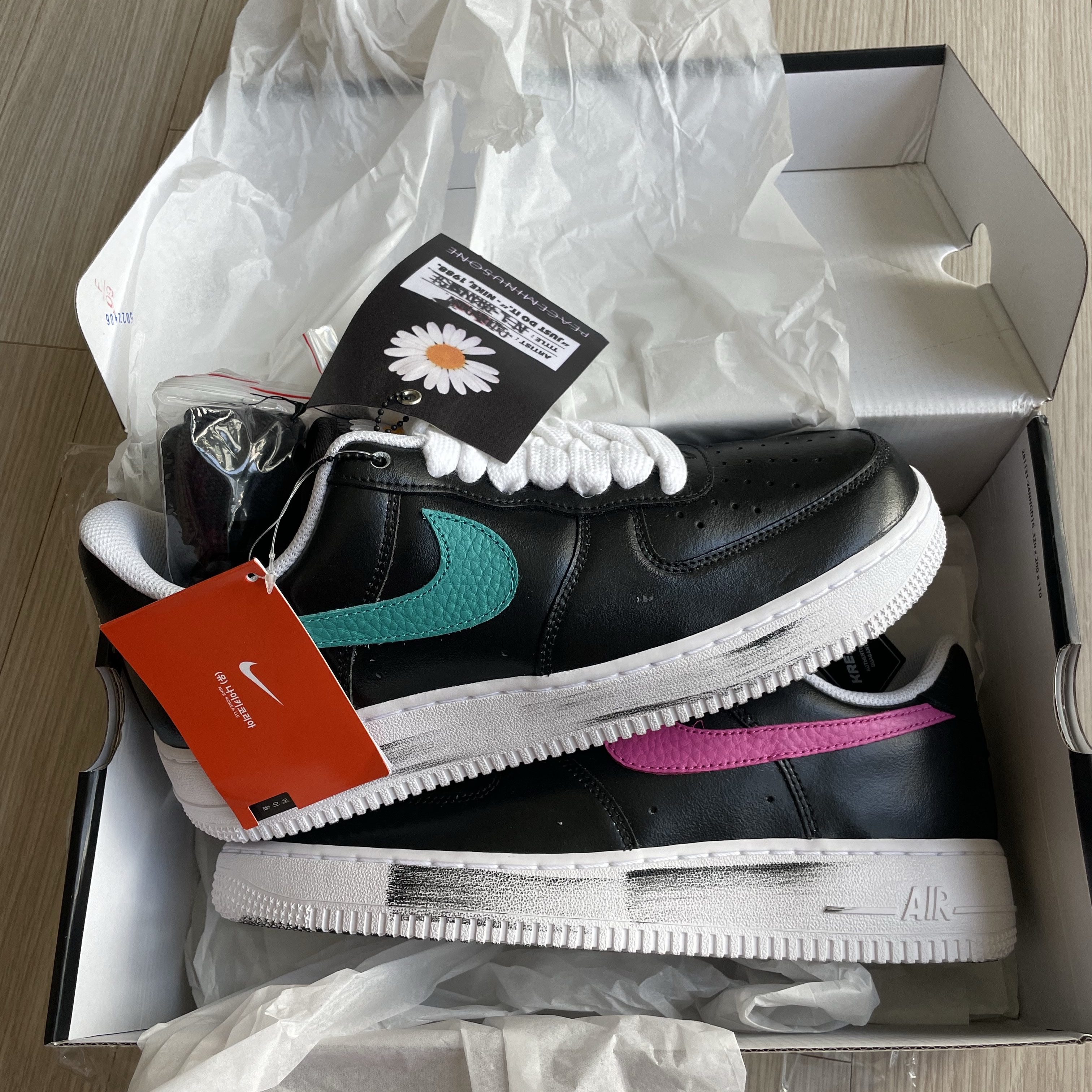 Nike x Peaceminusone Air Force 1 Low Para-Noise 3.0 Black and Multicolor 착용 스타일 - 2