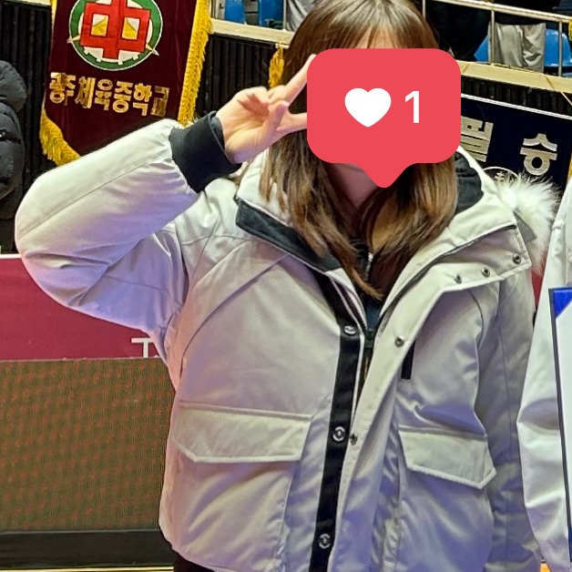 National Geographic Taruga Fur Trim Hood Down Jumper MC Grey 착용 스타일