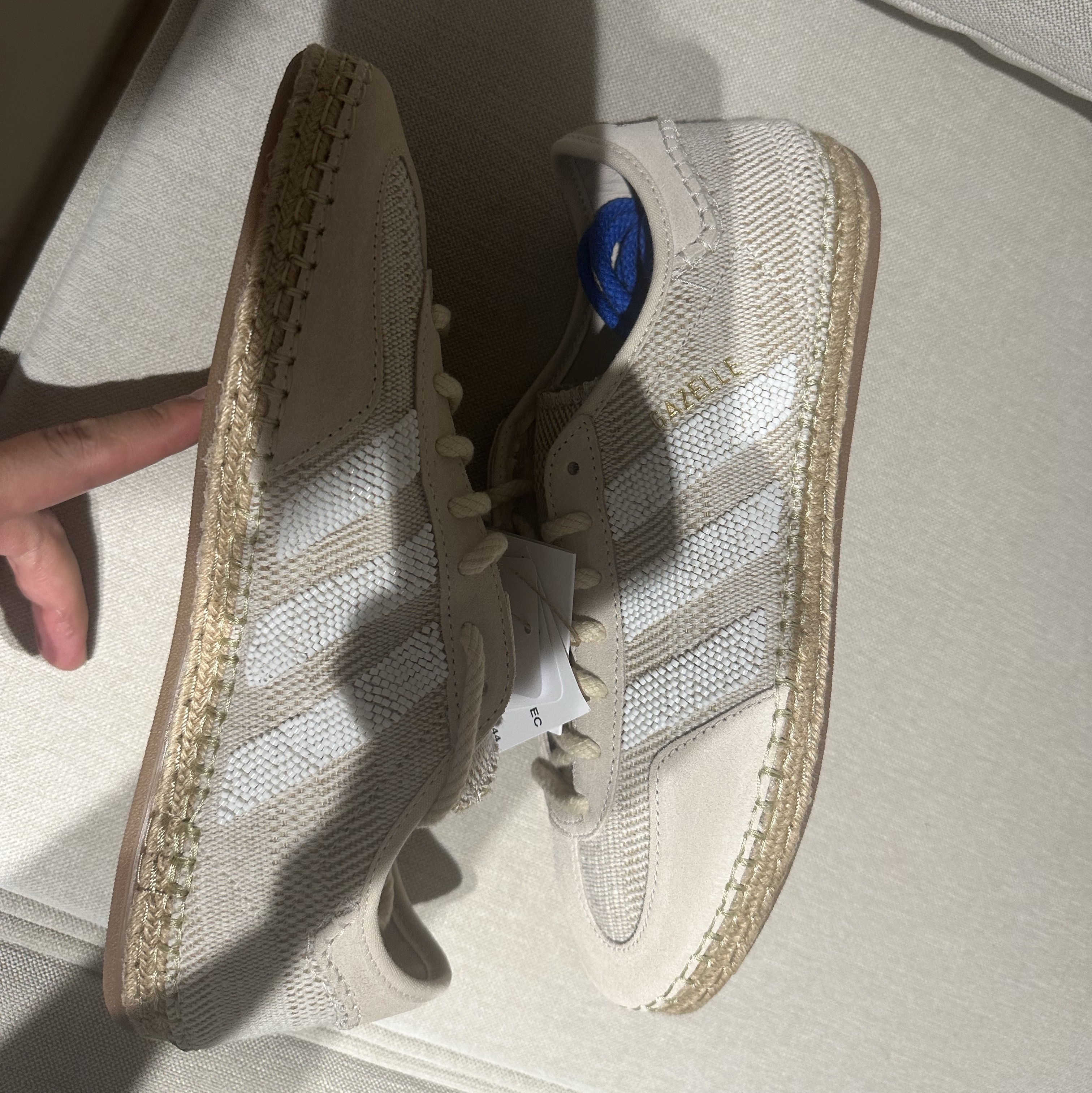 Adidas x Clot Gazelle Halo Ivory Cloud White 착용 스타일 - 1