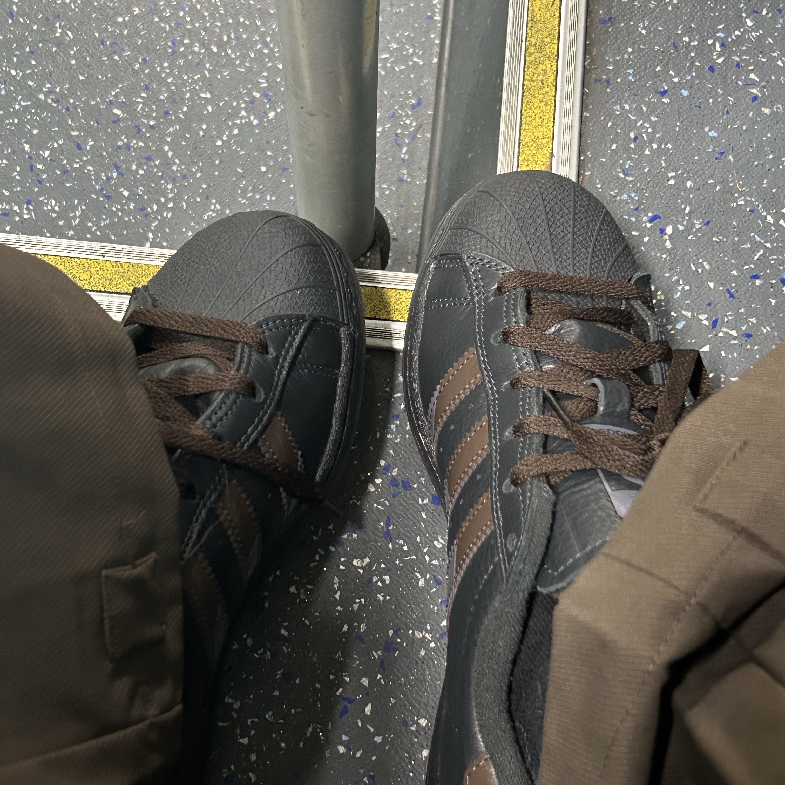 Adidas x Dime Superstar ADV Carbon Grey Five 착용 스타일 - 2