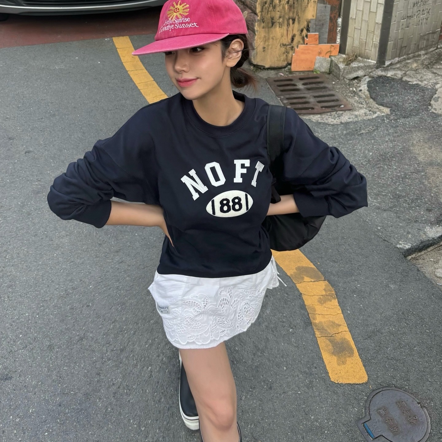 Hello Sunrise Washed Two Tone Logo 6Panel Cap Vintage Red 착용 스타일 - 1