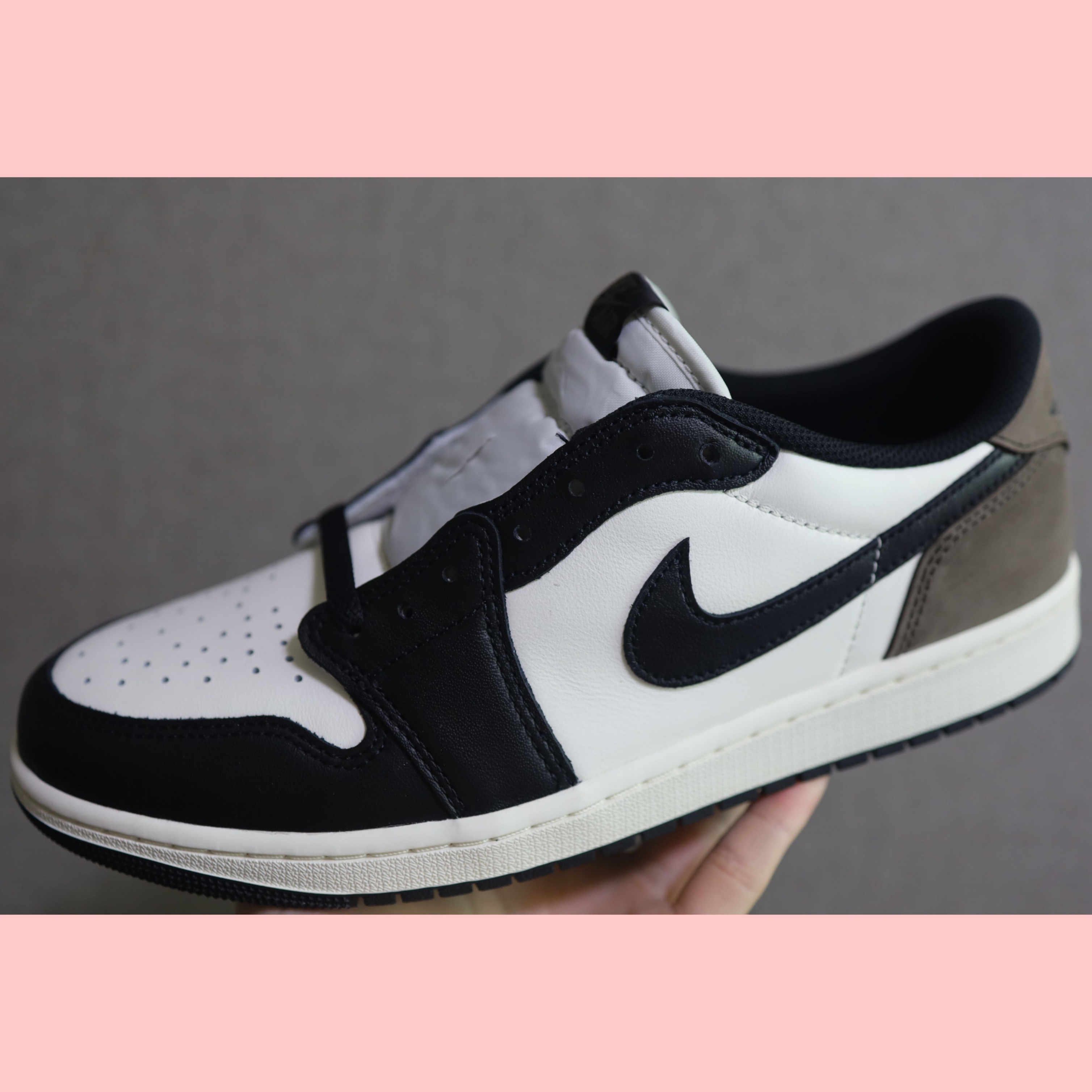 Jordan 1 Retro Low OG Mocha 착용 스타일