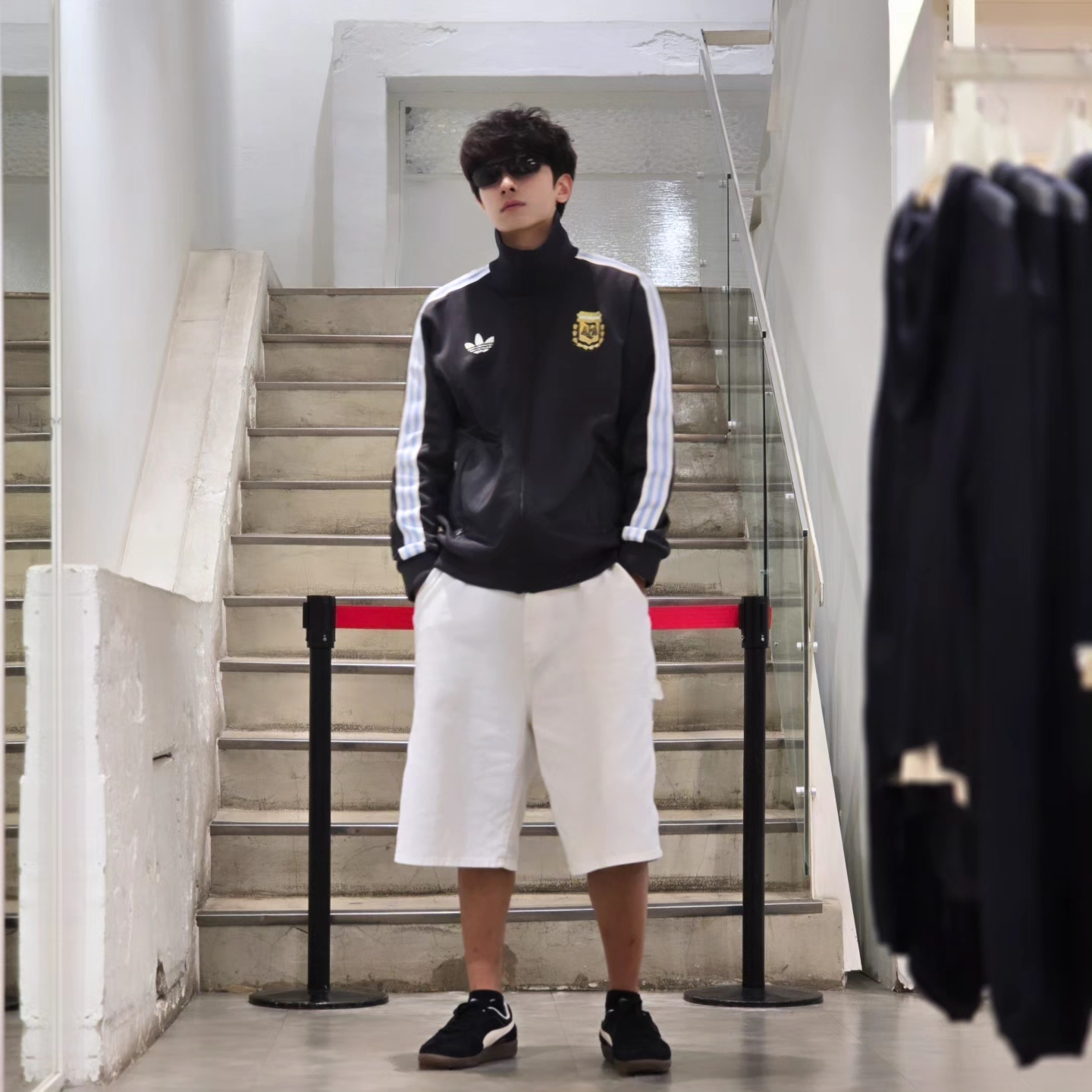 Adidas Argentina Beckenbauer Track Top Utility Black - KR Sizing, Adidas Argentina Beckenbauer Track Top Utility Black - US Sizing 착용 스타일 - 1