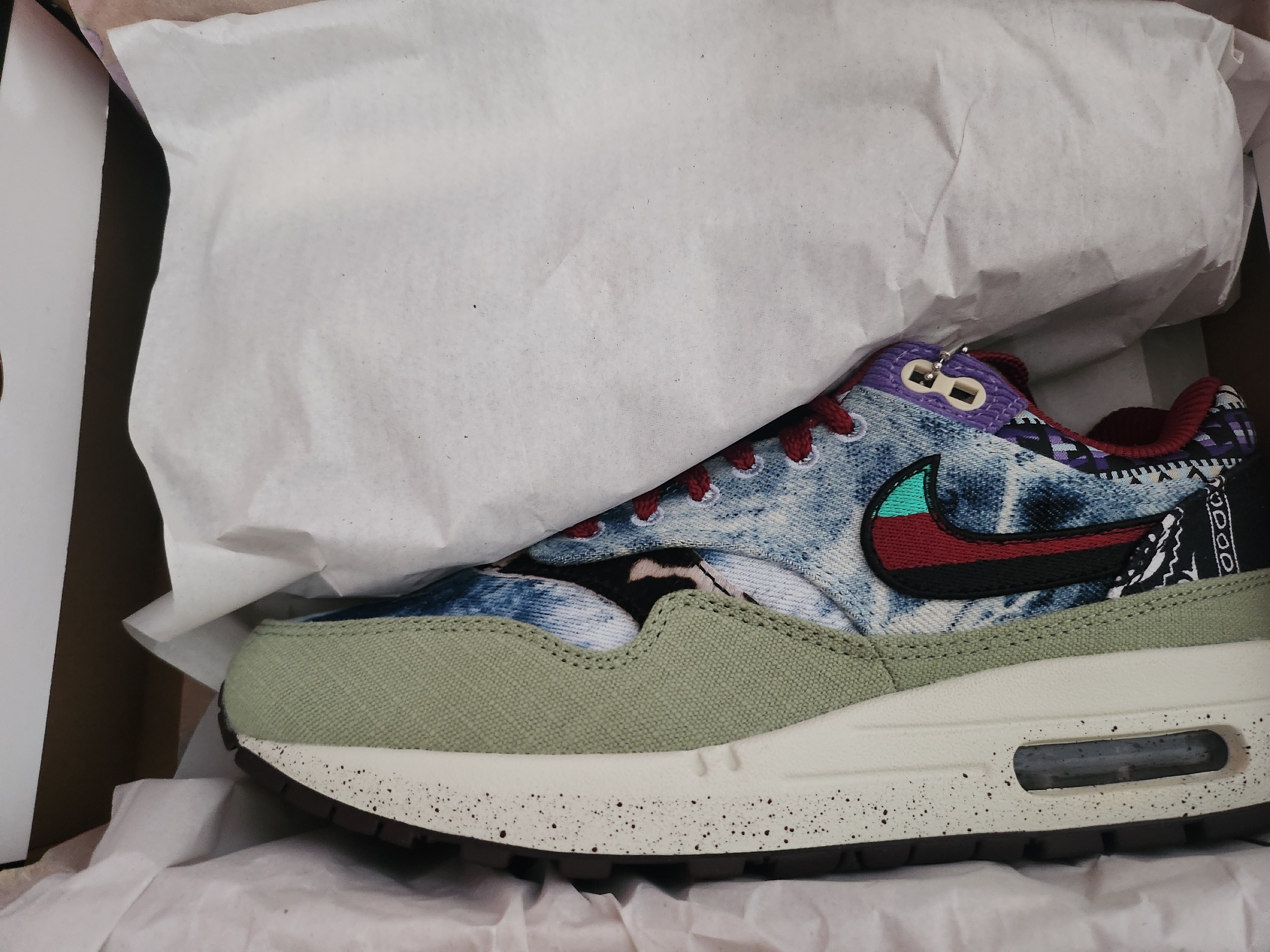Nike x Martine Rose Shox MR4 Scuba Blue, Nike x Concepts Air Max 1 SP Mellow 착용 스타일 - 2