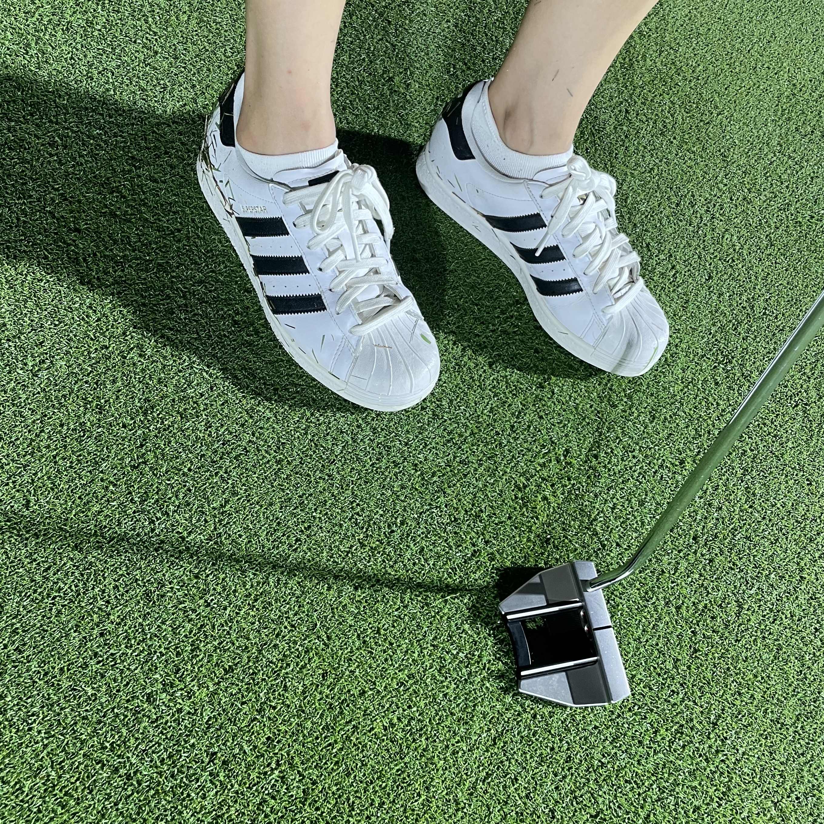 Adidas Golf Superstar White Black 착용 스타일