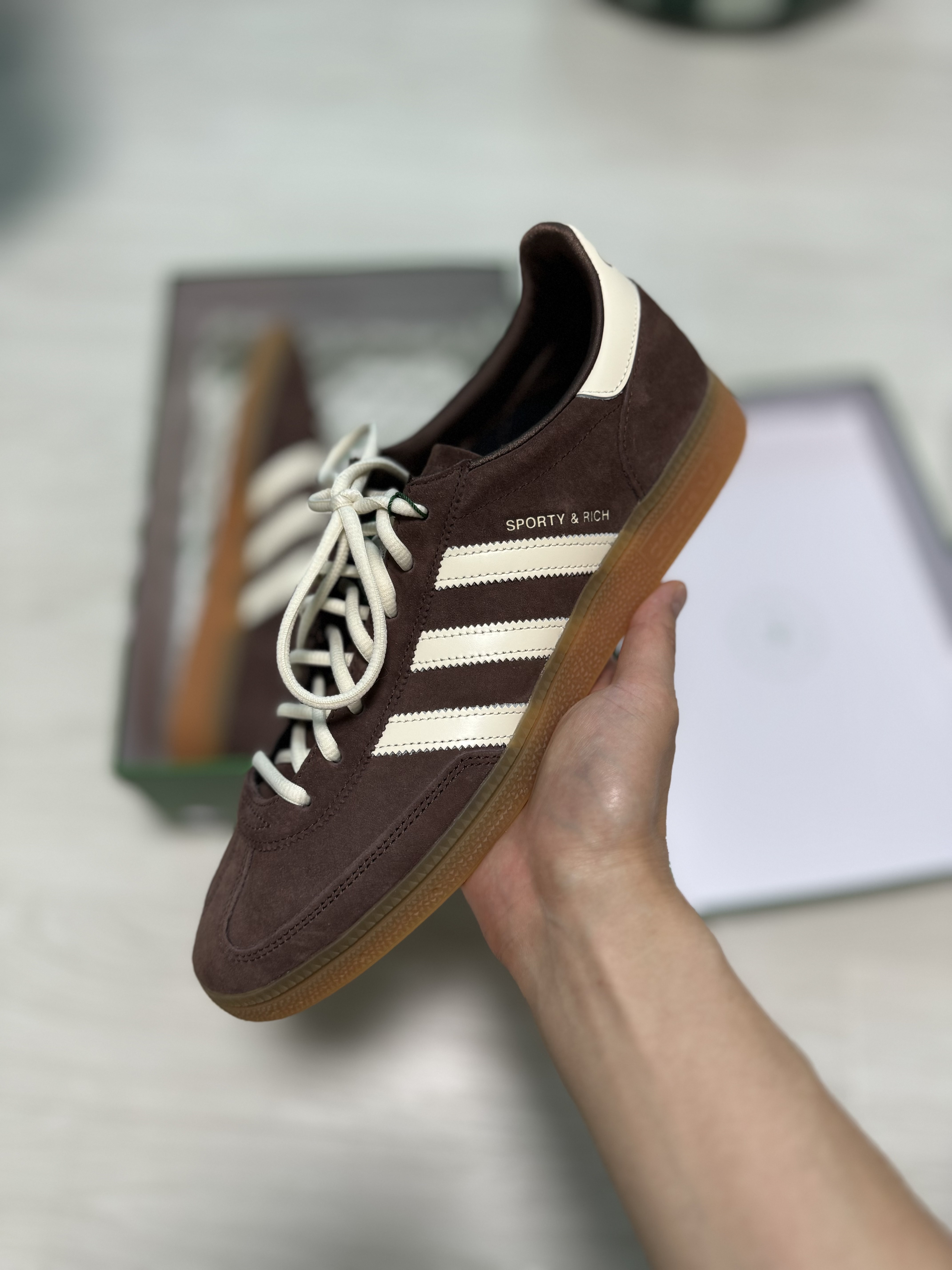 Adidas x Sporty & Rich Spezial Handball Auburn Cream White 착용 스타일