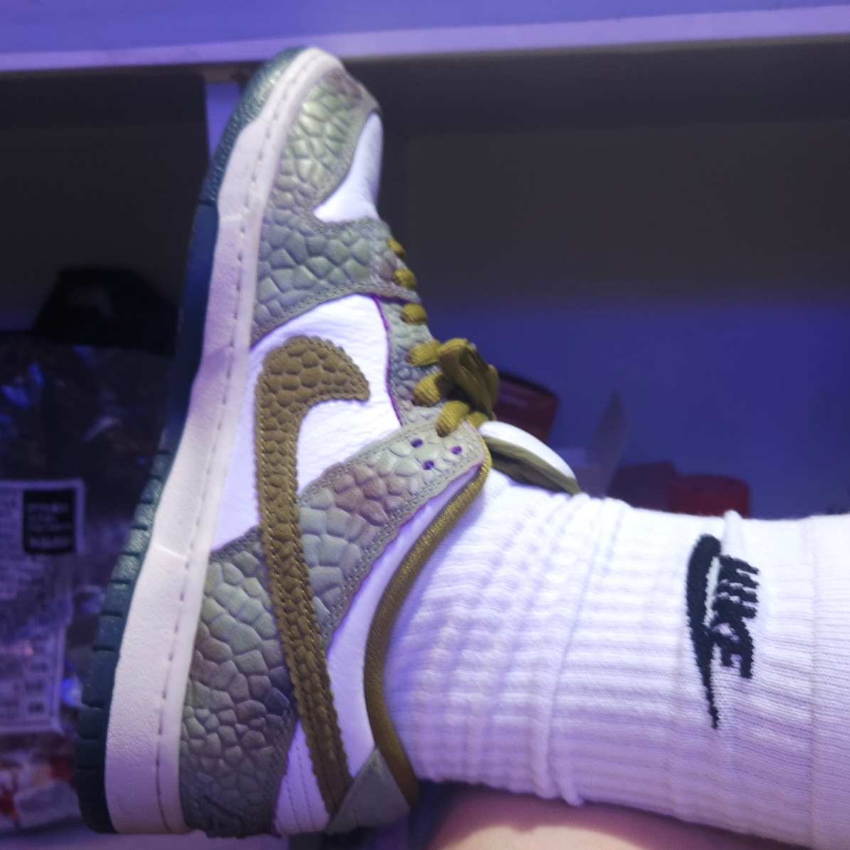 Nike x Alexis Sablone SB Dunk Low Pro White and Pacific Moss 착용 스타일 - 1