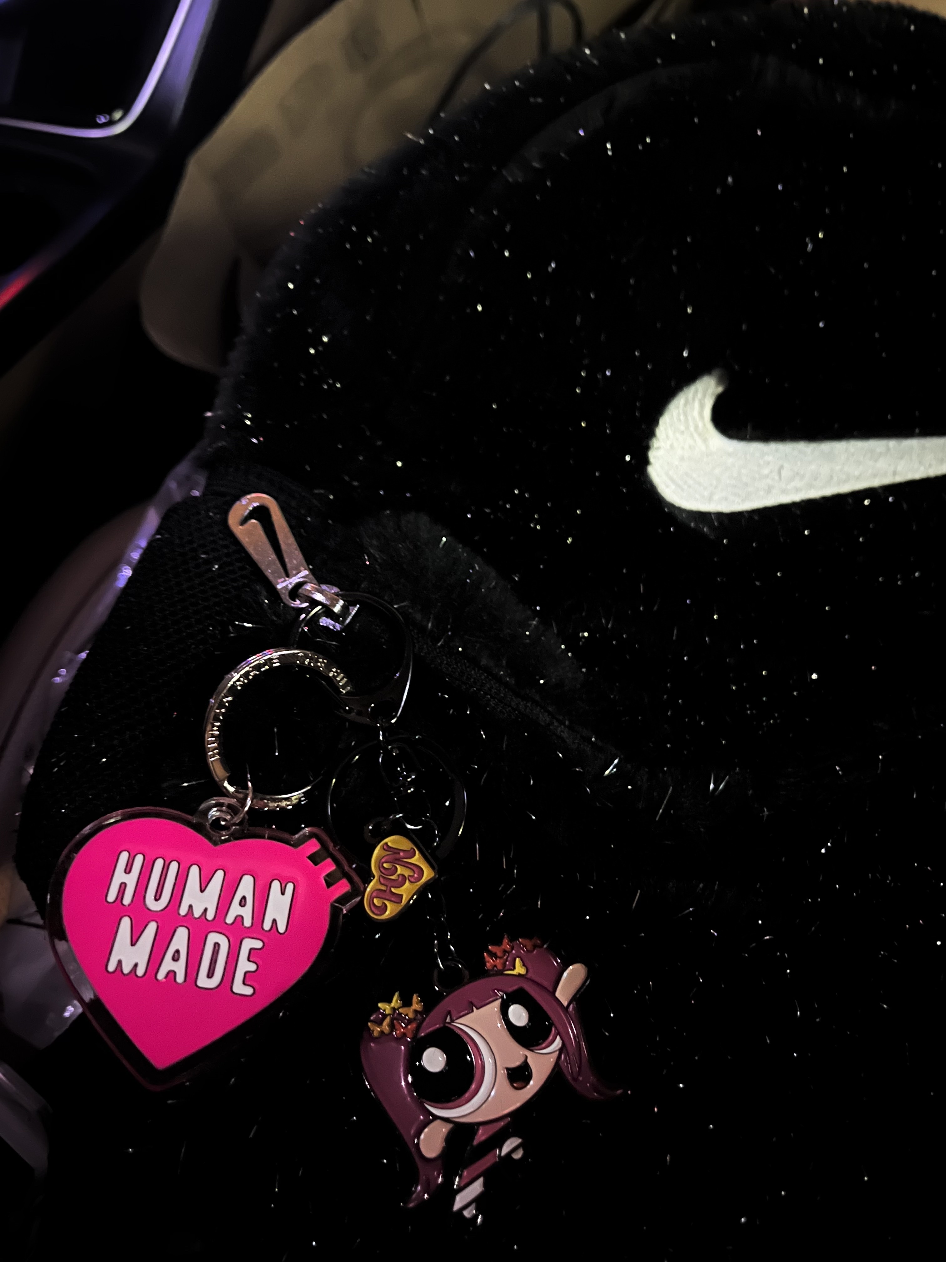 NewJeans x The Powerpuff Girls Metal Keyring Hanni 착용 스타일 - 1