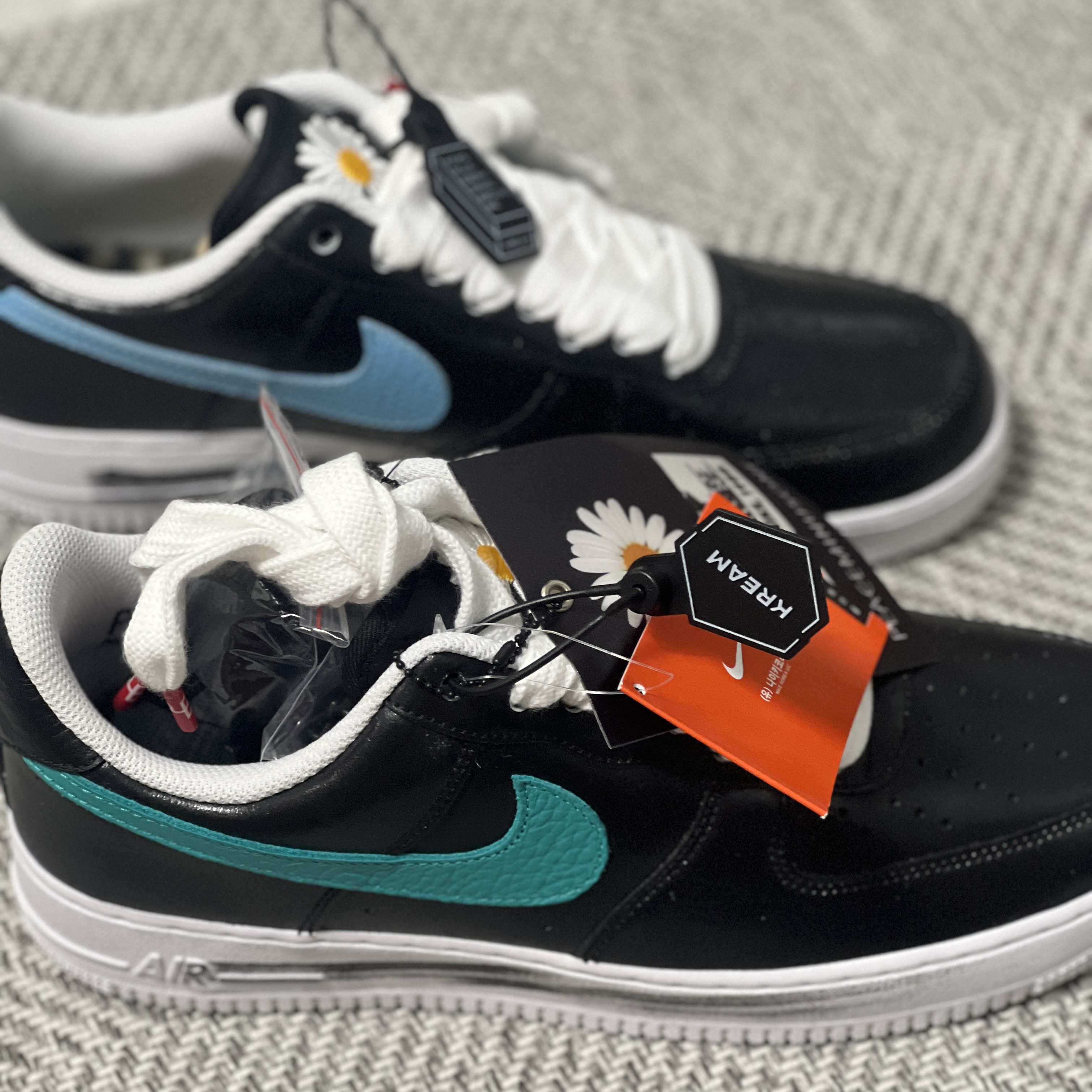 Nike x Peaceminusone Air Force 1 Low Para-Noise 3.0 Black and Multicolor 착용 스타일 - 2