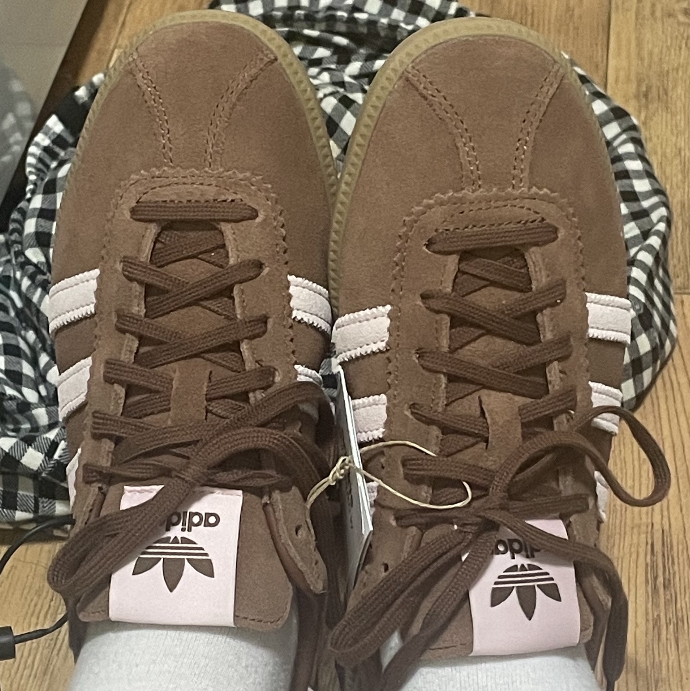 (W) Adidas Bermuda Preloved Brown 착용 스타일