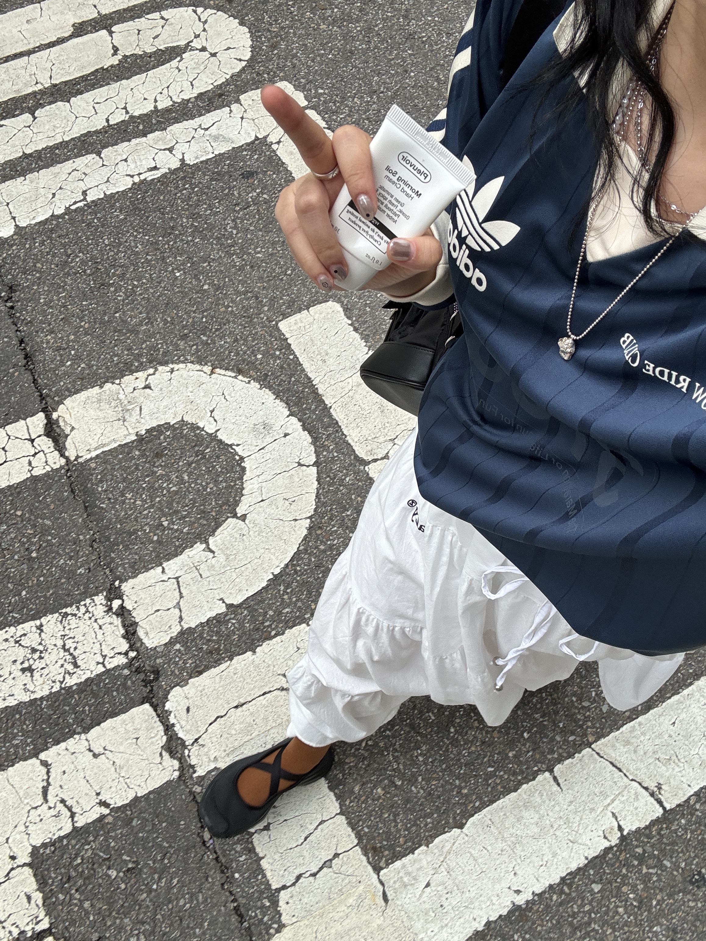 Salomon x Sandy Liang RX Marie Jeanne Black, Adidas Originals Grapic MRC Long Sleeve Jersey Crew Navy - KR Sizing 착용 스타일