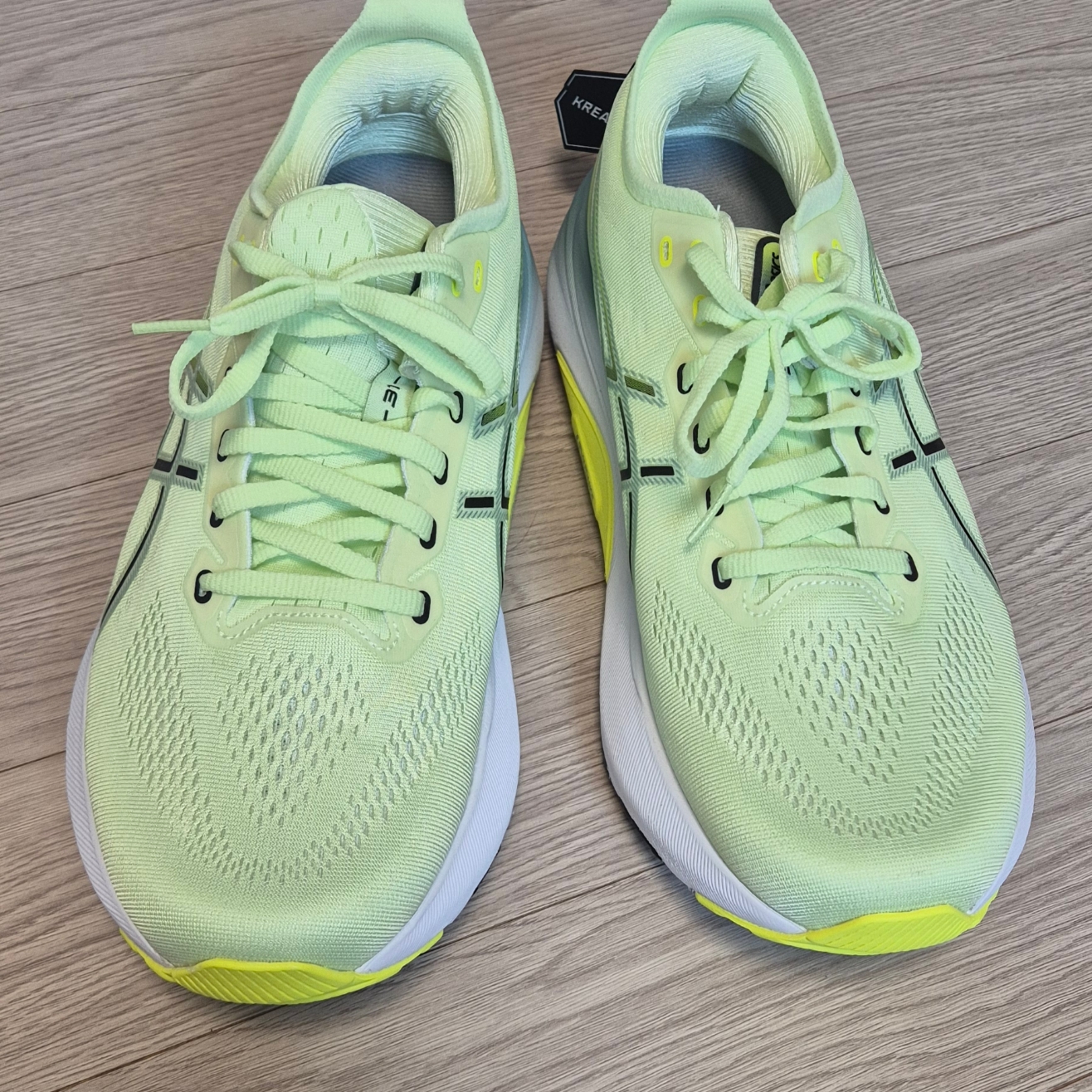Asics Gel-Kayano 31 Cool Matcha Celadon - 4E Extra Wide 착용 스타일 - 4
