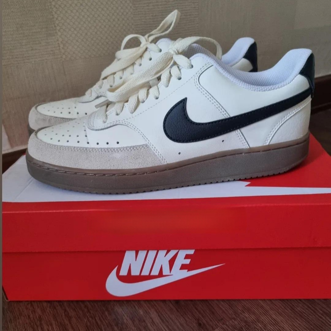 Nike Court Vision Low Sail Light Orewood Brown 착용 스타일 - 1