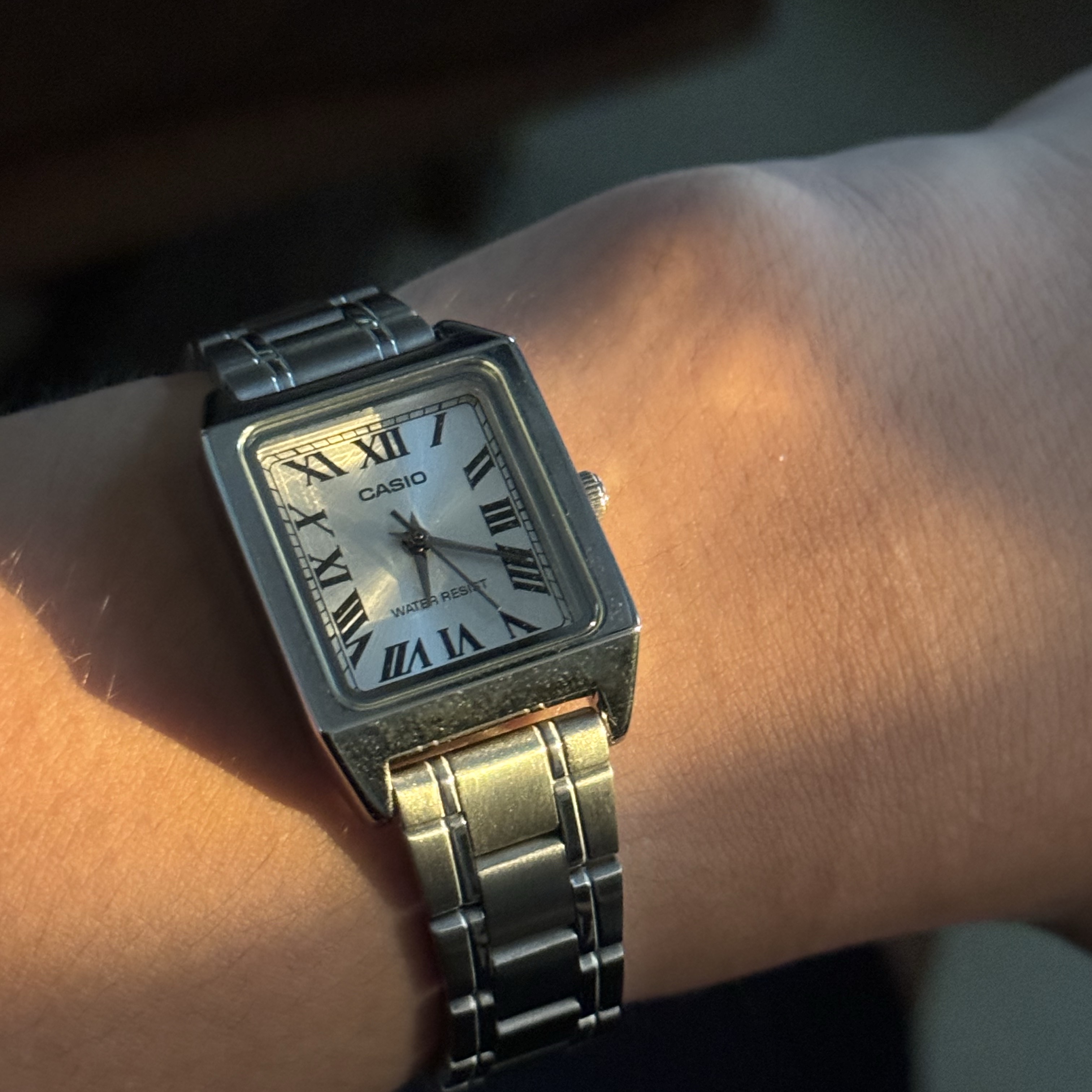 Casio LTP-V007D-7B 착용 스타일 - 1