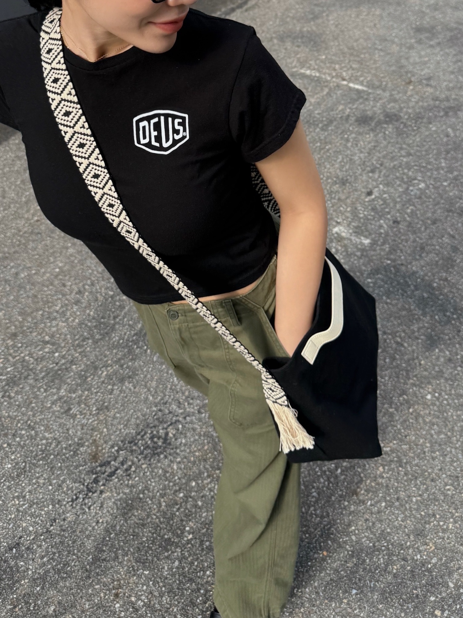(Kids) Deus Ex Machina College Seoul T-Shirt Black 착용 스타일 - 3