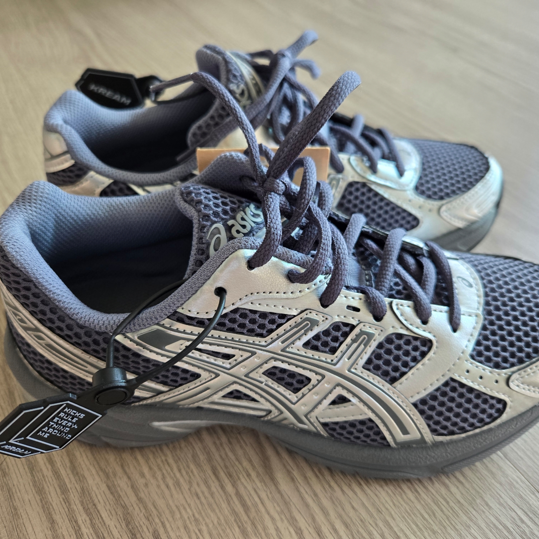 Asics Gel-1130 Steel Grey Pure Silver 착용 스타일 - 1
