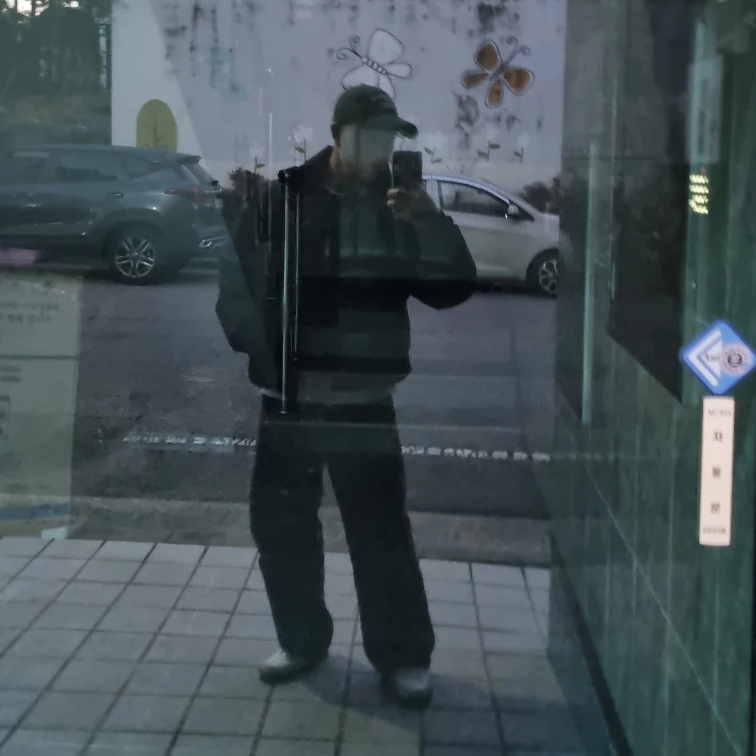 Nike Court Vision Low Sail Light Orewood Brown 착용 스타일 - 2