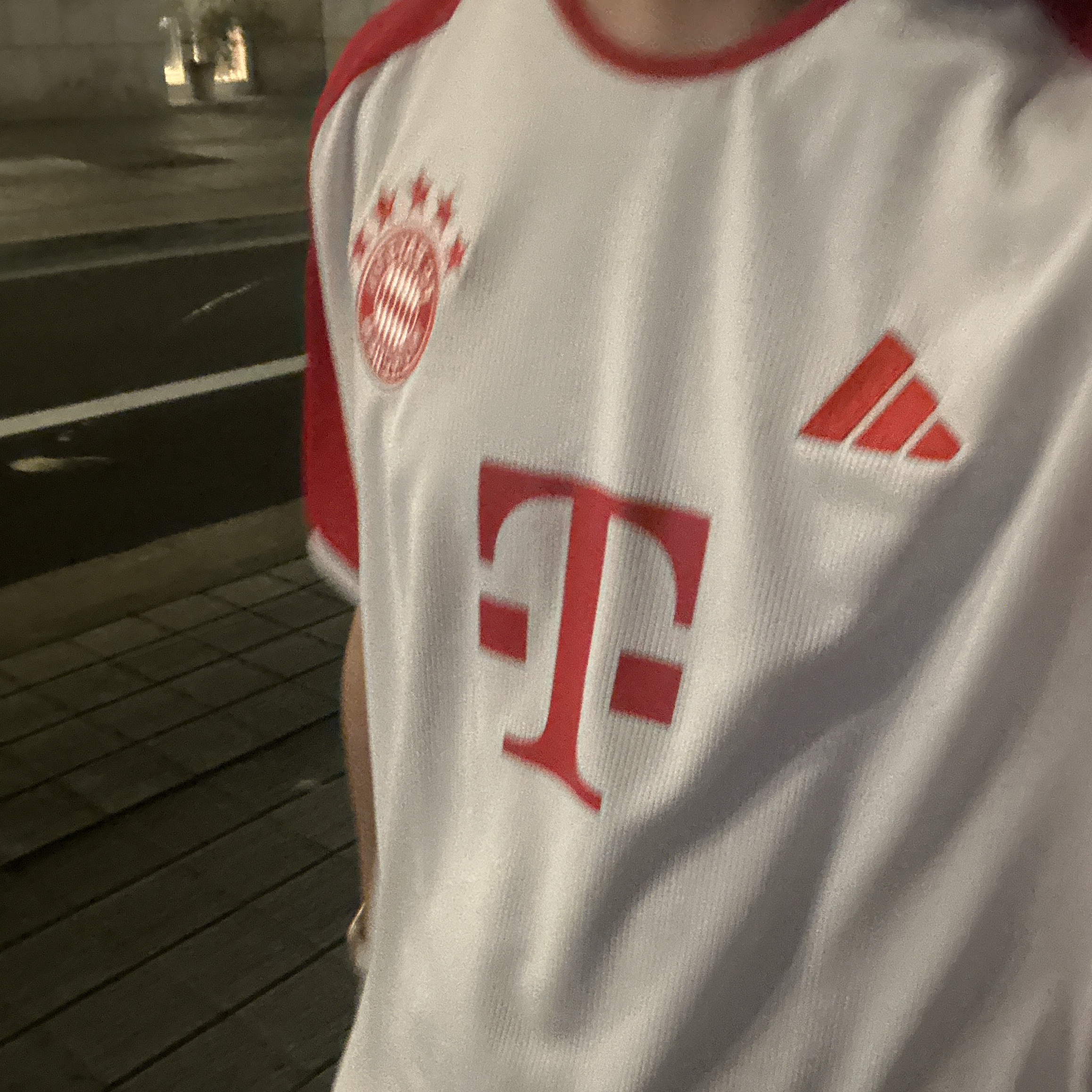 Adidas Bayern Munchen 2023/24 Home Jersey White Red - KR Sizing (Non Marking Ver.) 착용 스타일