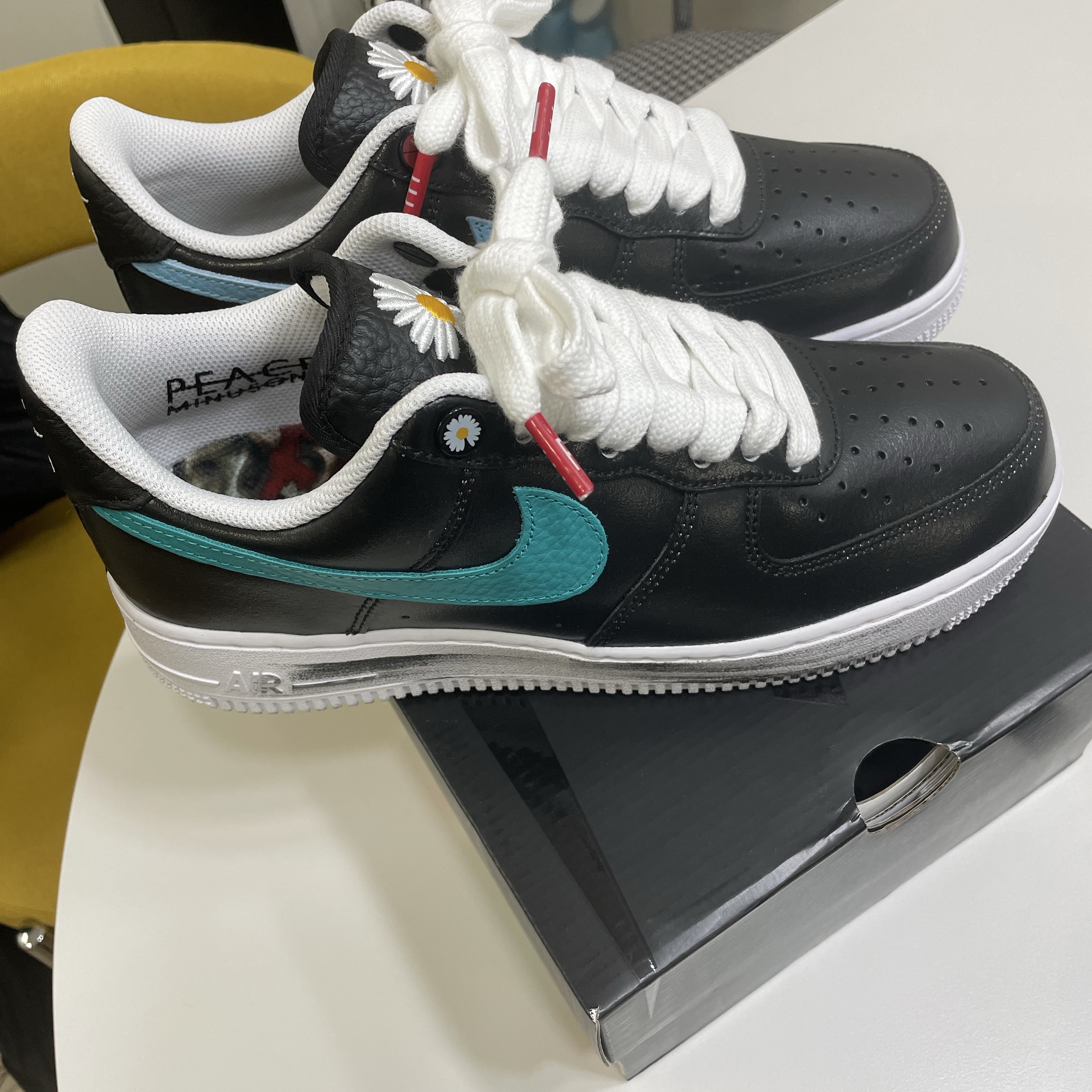 Nike x Peaceminusone Air Force 1 Low Para-Noise 3.0 Black and Multicolor 착용 스타일