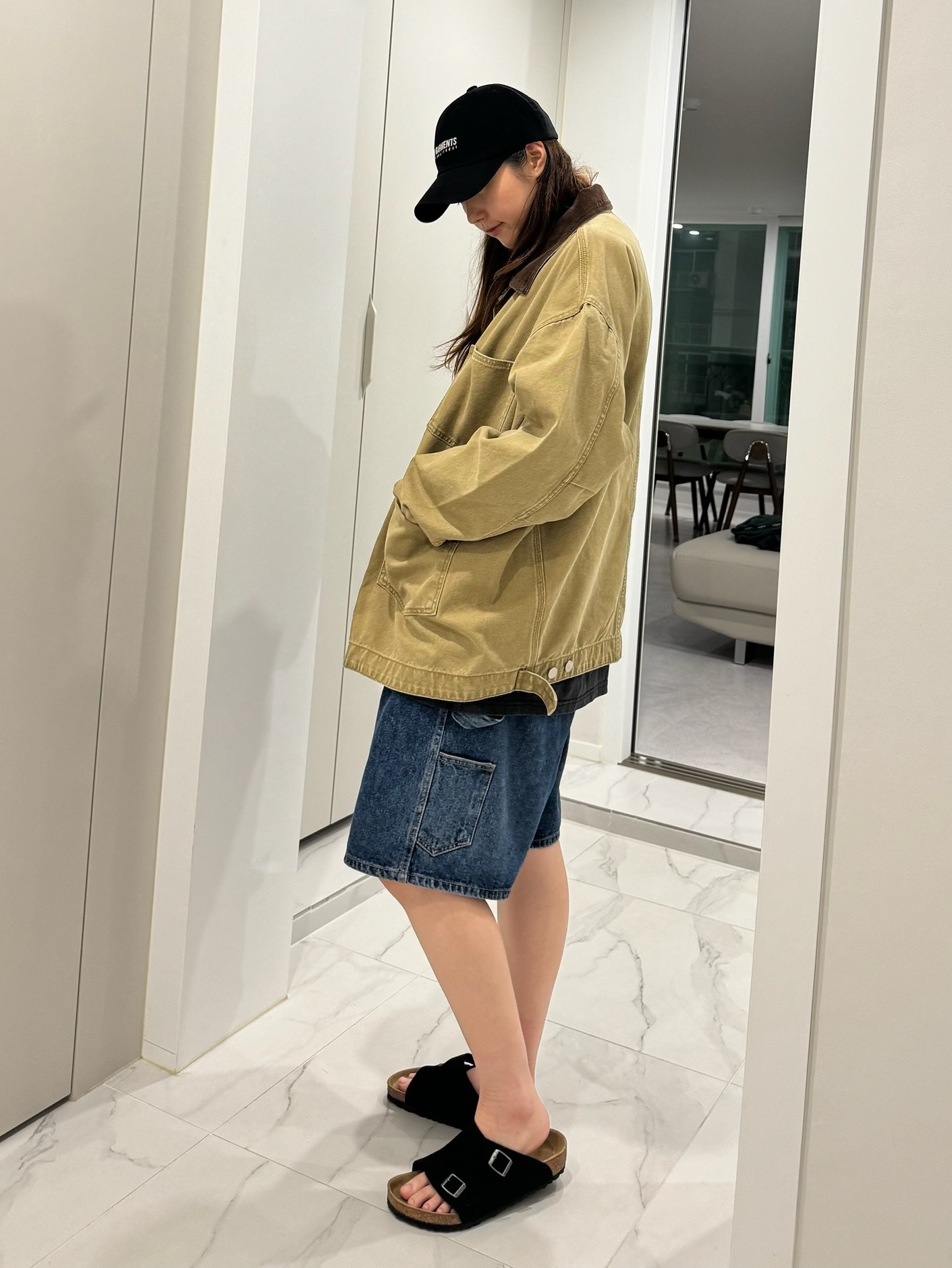 QT8 GARMENTS TL Washed Work Chore Jacket Beige, Birkenstock Zurich Suede Leather Black - Regular 착용 스타일 - 1