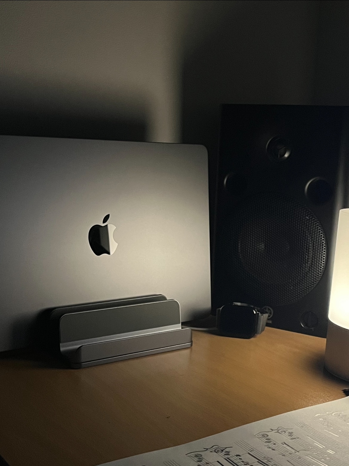 Apple 2024 MacBook Air 13 M3 512GB SSD / 16GB RAM Space Gray (Korean Ver.), Apple Watch SE 44mm GPS Midnight Aluminum Case with Sport Band Midnight (Korean Ver.) 착용 스타일