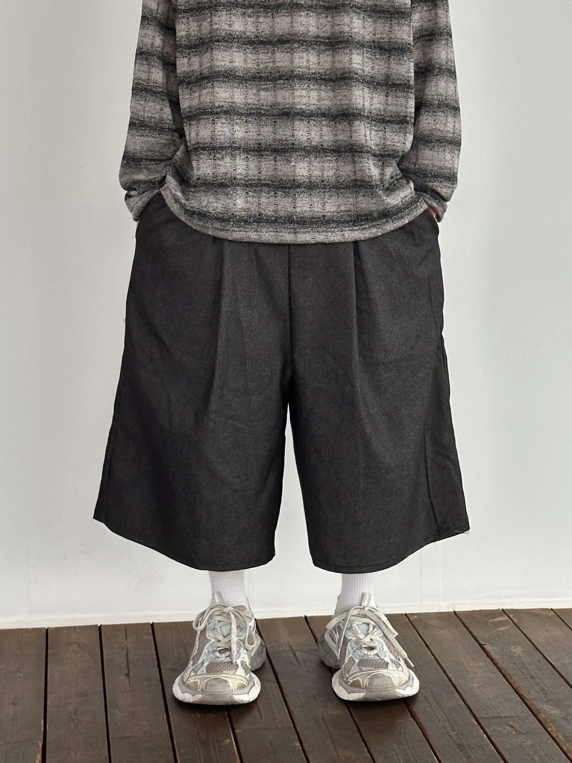 Balenciaga 3XL Sneakers Light Beige 착용 스타일 - 4