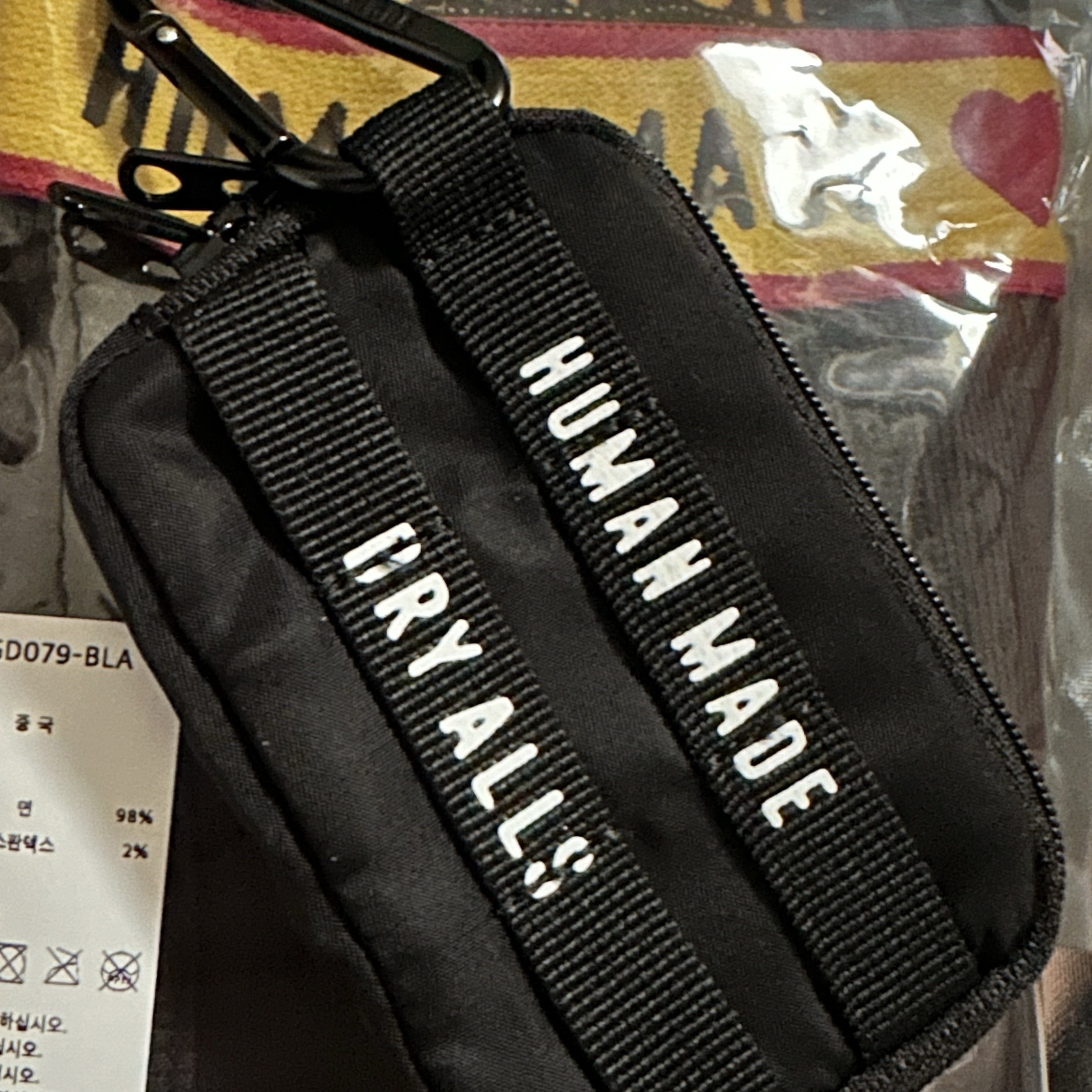 Human Made Military Card Case Black 착용 스타일
