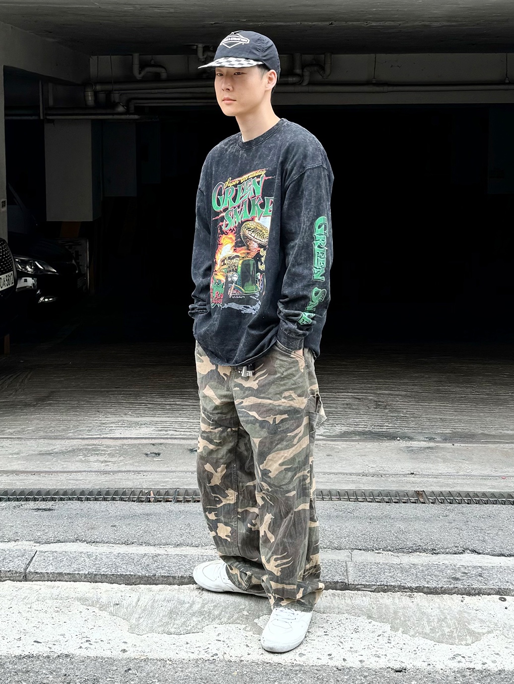 QT8 GARMENTS BN Camo Carpenter Pant Khaki 착용 스타일 - 1