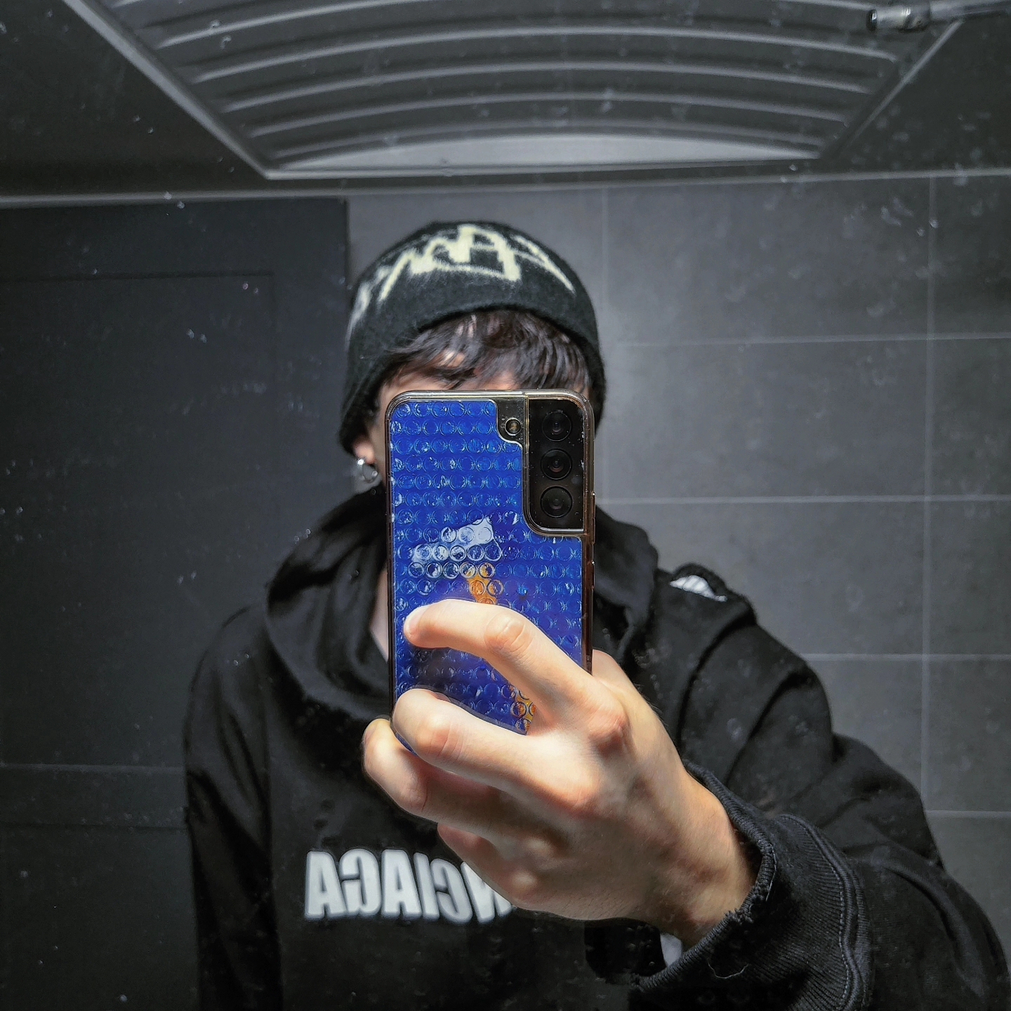 Stussy Brushed Out Stock Skullcap Beanie Black, Balenciaga Destroyed Hoodie Black White 착용 스타일