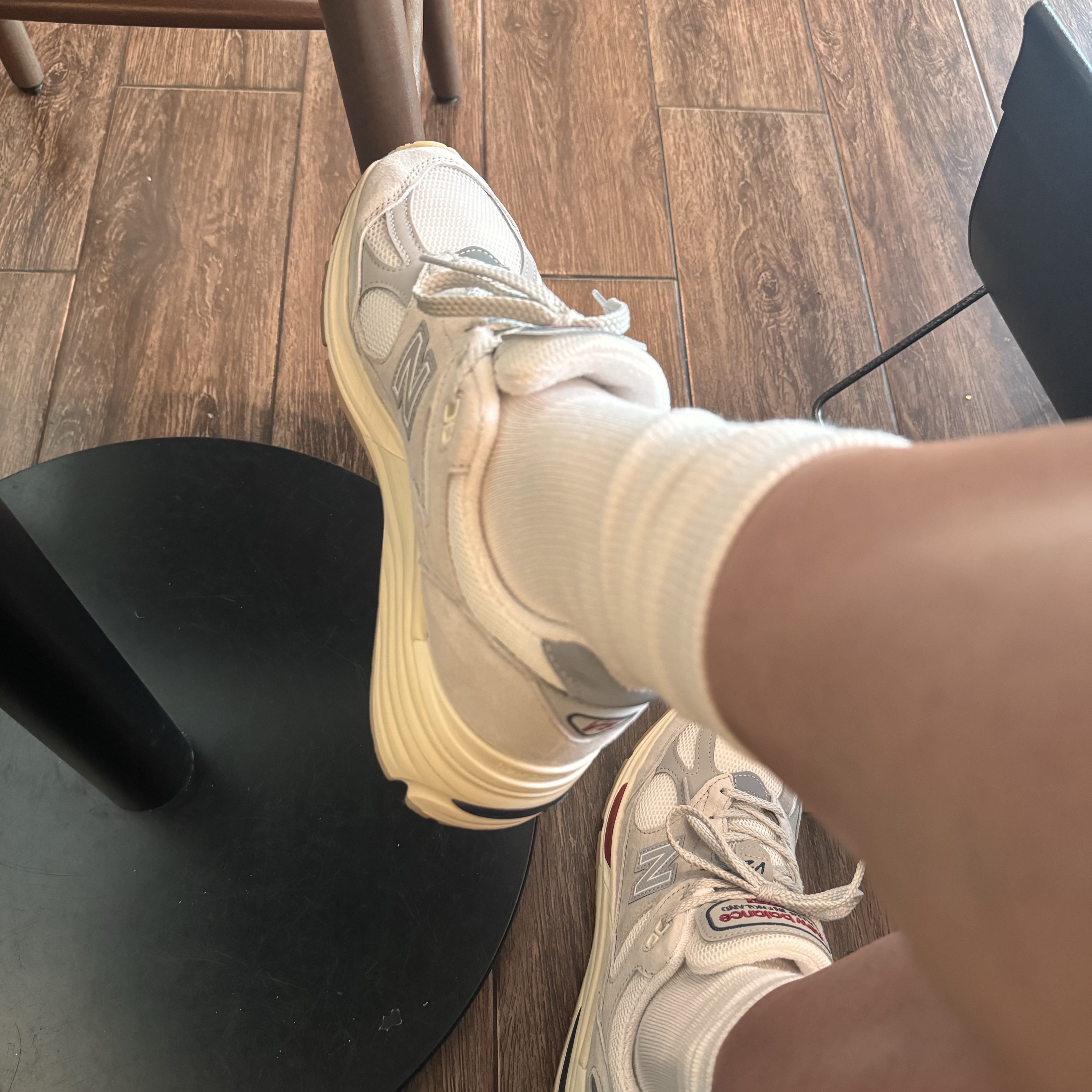 New Balance 991v2 Made in UK Off White Blanc De Blanc 착용 스타일 - 1