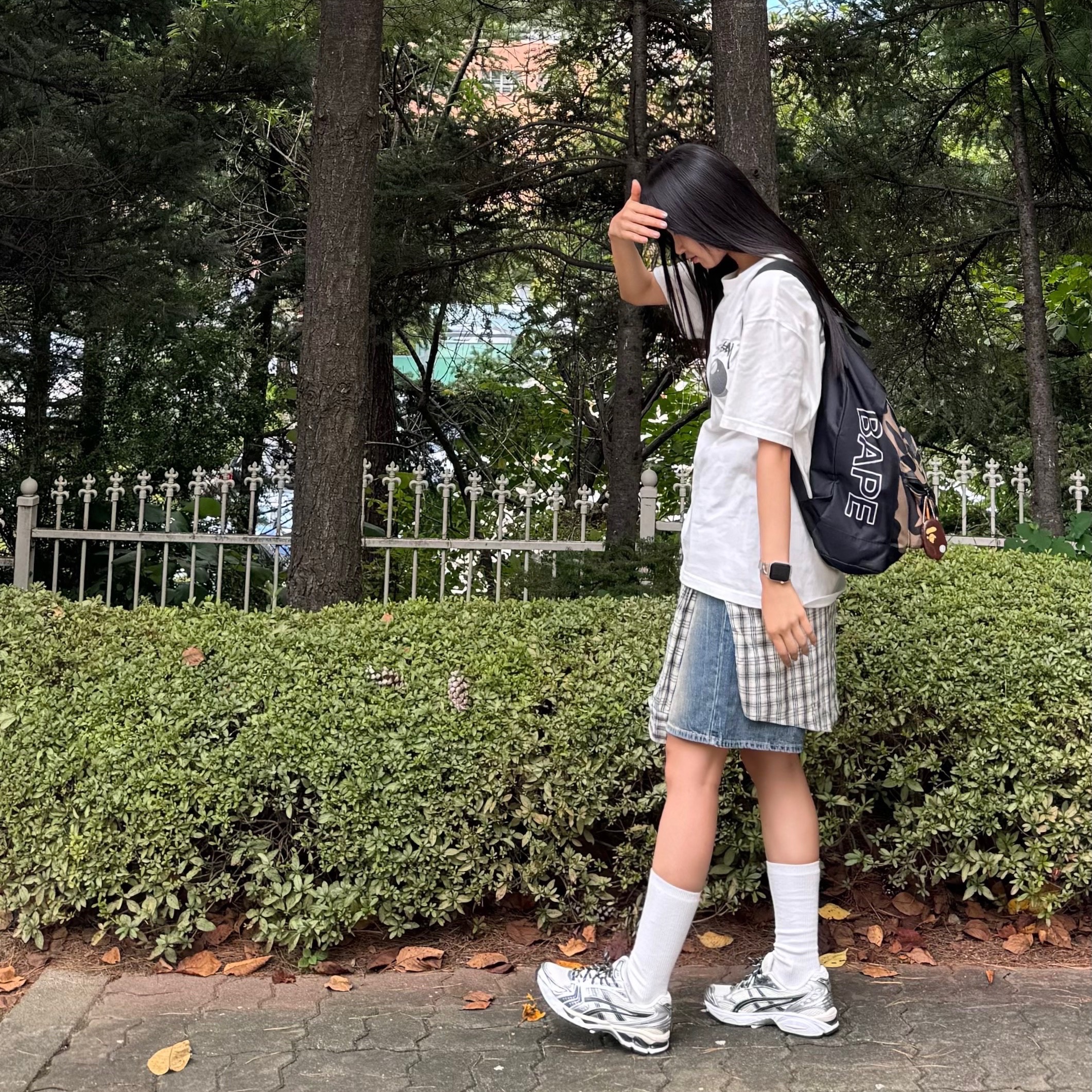 Asics x Kith Gel-Kayano 14 Cream Scarab, Nike x Stussy NRG FL SS 8 Ball T-Shirt White (DO9322-100) 착용 스타일 - 2