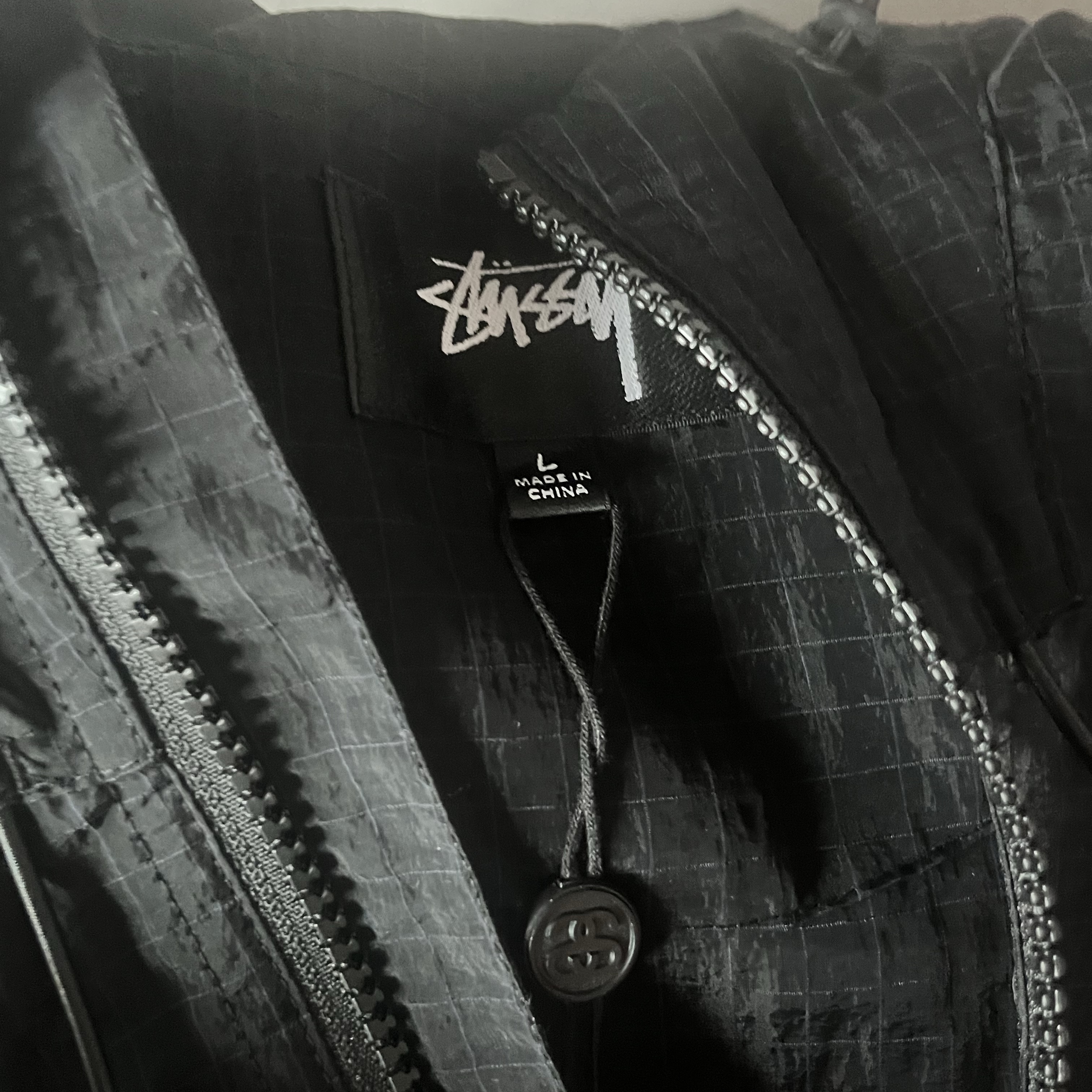 Stussy Beach Shell Transparent Ripstop Black 착용 스타일 - 3