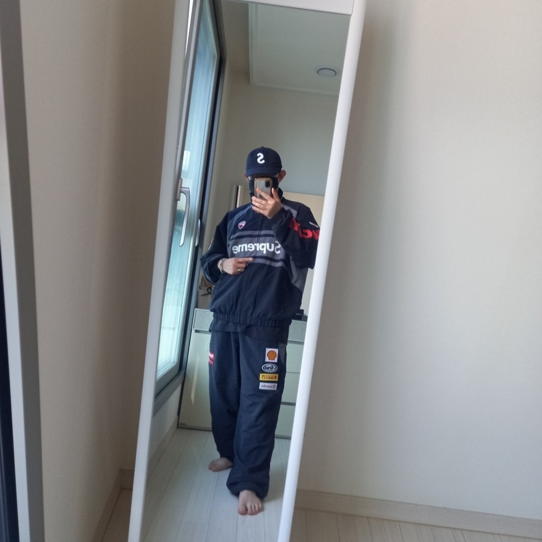 Palace x Stella Artois Light Court Jacket Black - 24SS, Supreme x Nike Denim Short Black - 24SS 착용 스타일 - 2