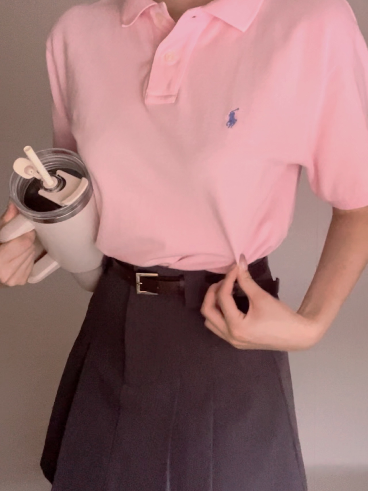 (W) J.Lindeberg Hailey Polo Cherry Blossom, Stanley The Quencher H2.0 FlowState Tumbler 1.18L Pink Dusk 착용 스타일 - 2