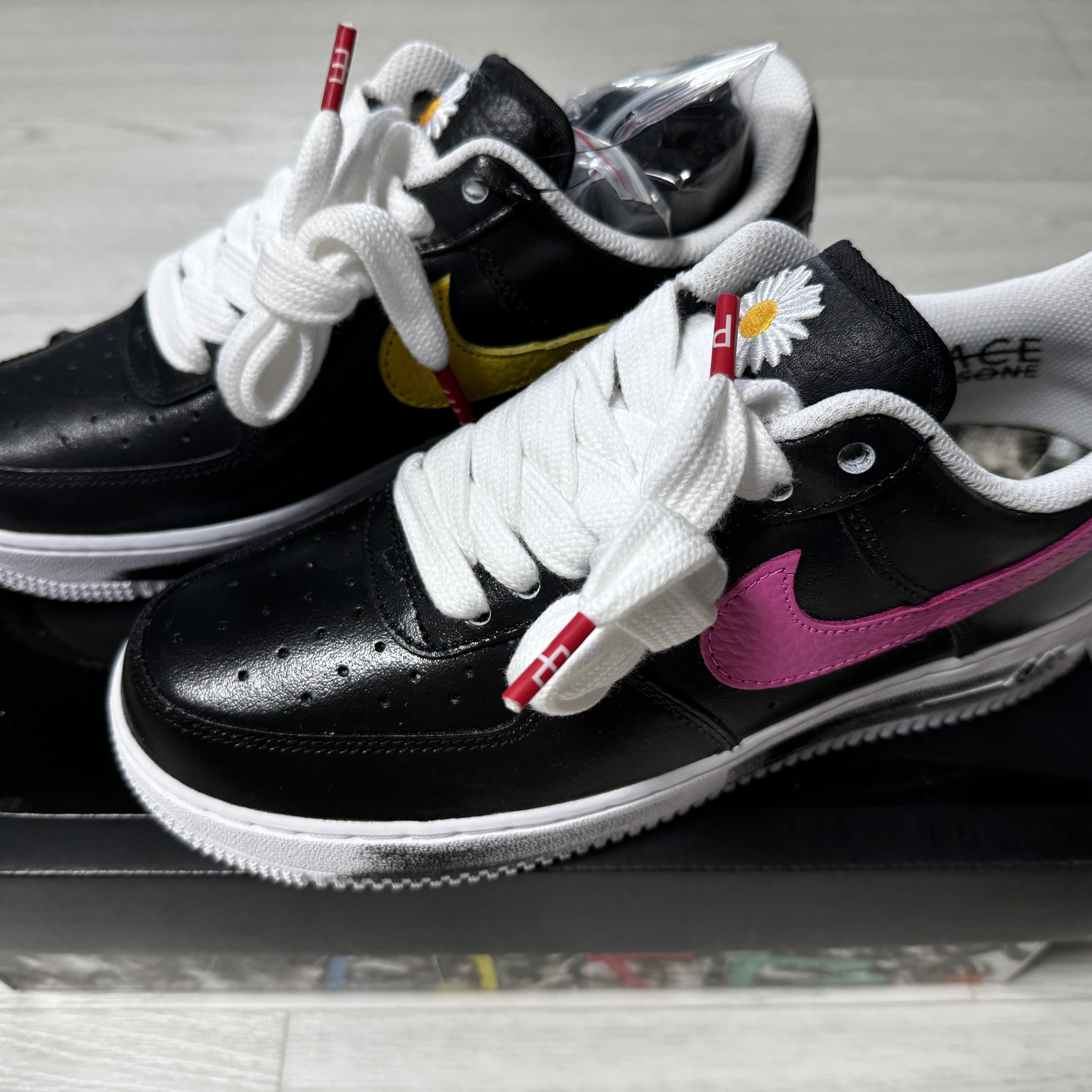 Nike x Peaceminusone Air Force 1 Low Para-Noise 3.0 Black and Multicolor 착용 스타일