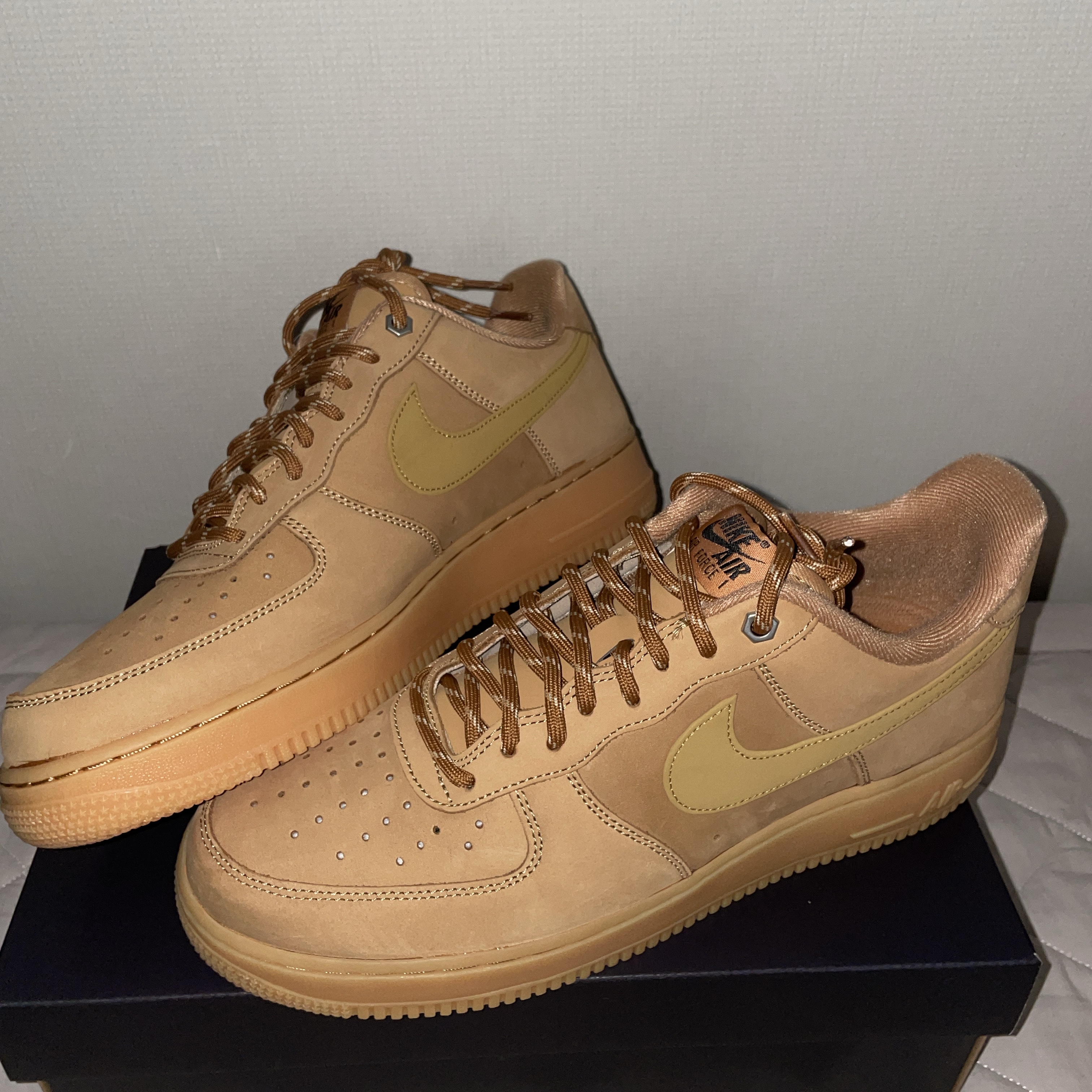 Nike Air Force 1 '07 WB Flax 착용 스타일 - 1