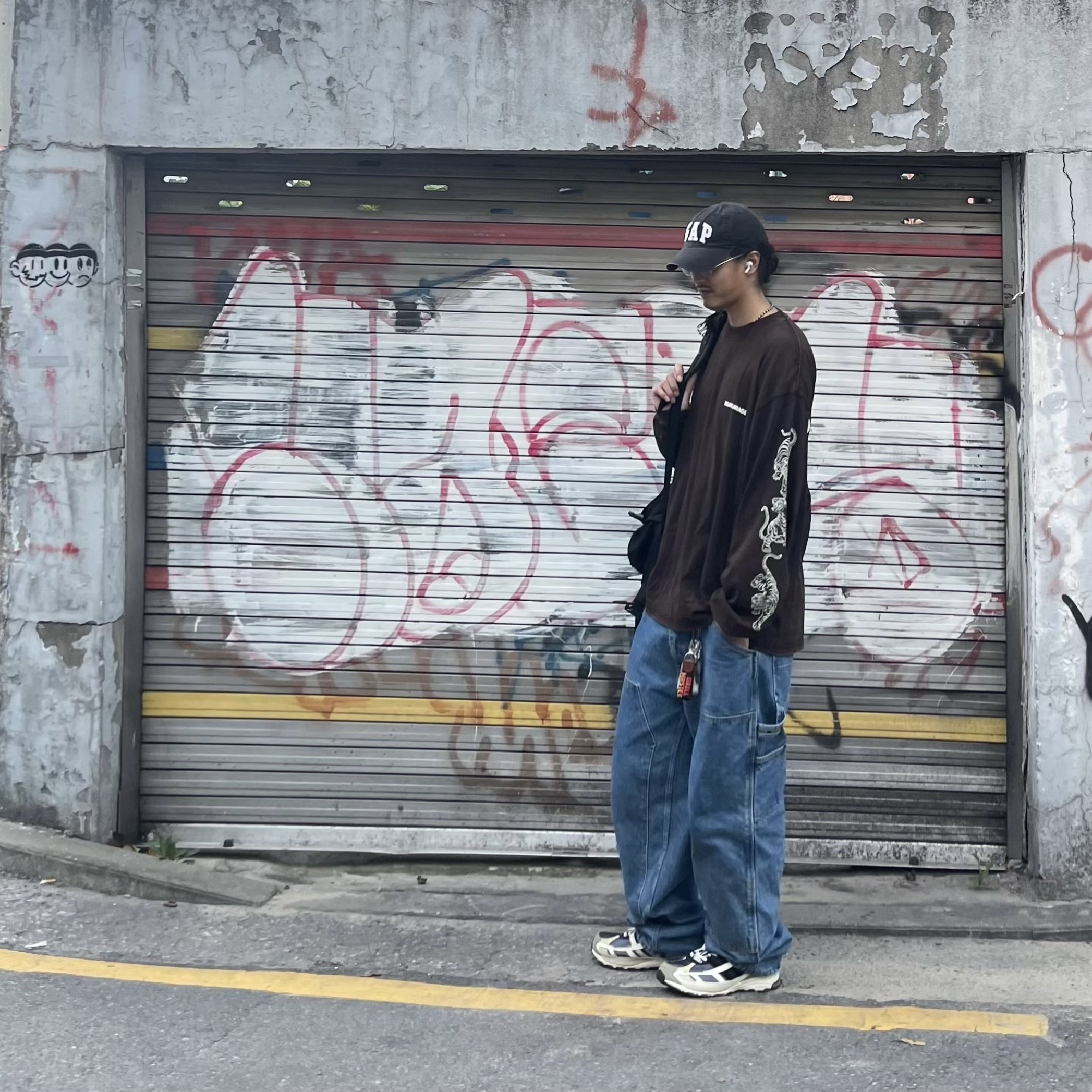 Supreme Double Knee Painter Pant Washed Indigo - 24SS, Adidas x Song for the Mute Shadowturf Core Black 착용 스타일