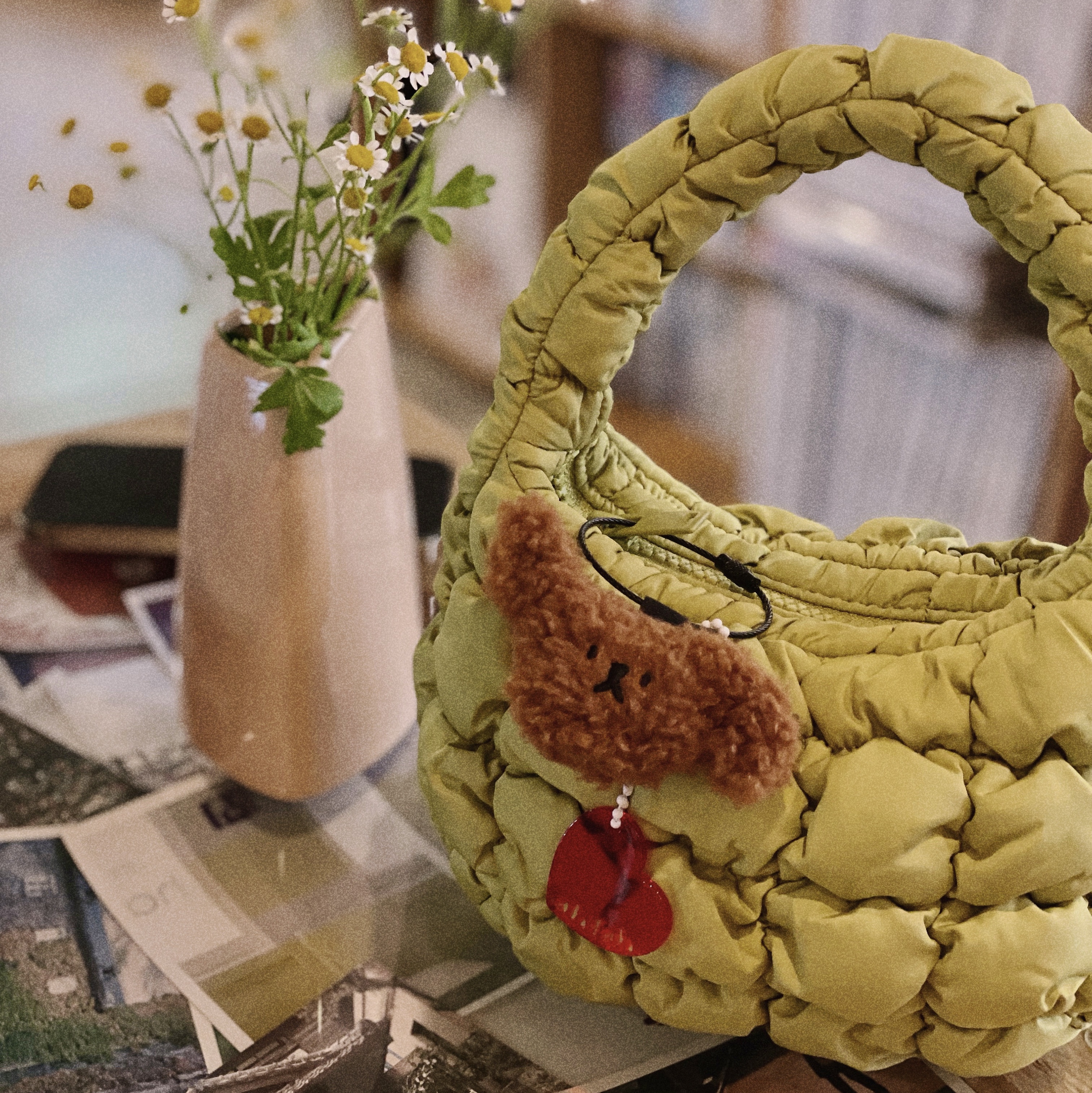 COS Quilted Micro Bag Green 착용 스타일