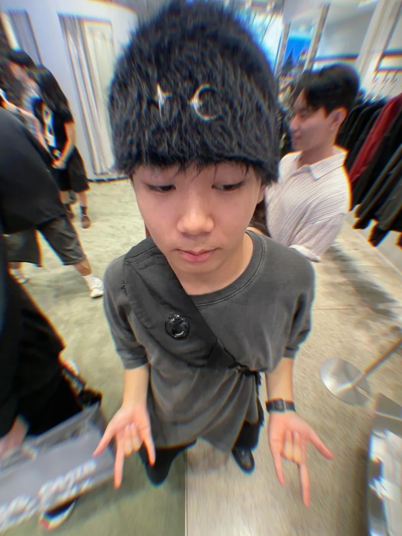 Thug Club Arab Sword Flannel Shirt Red, Nike Air Force 1 '07 Low Triple Black 착용 스타일 - 5