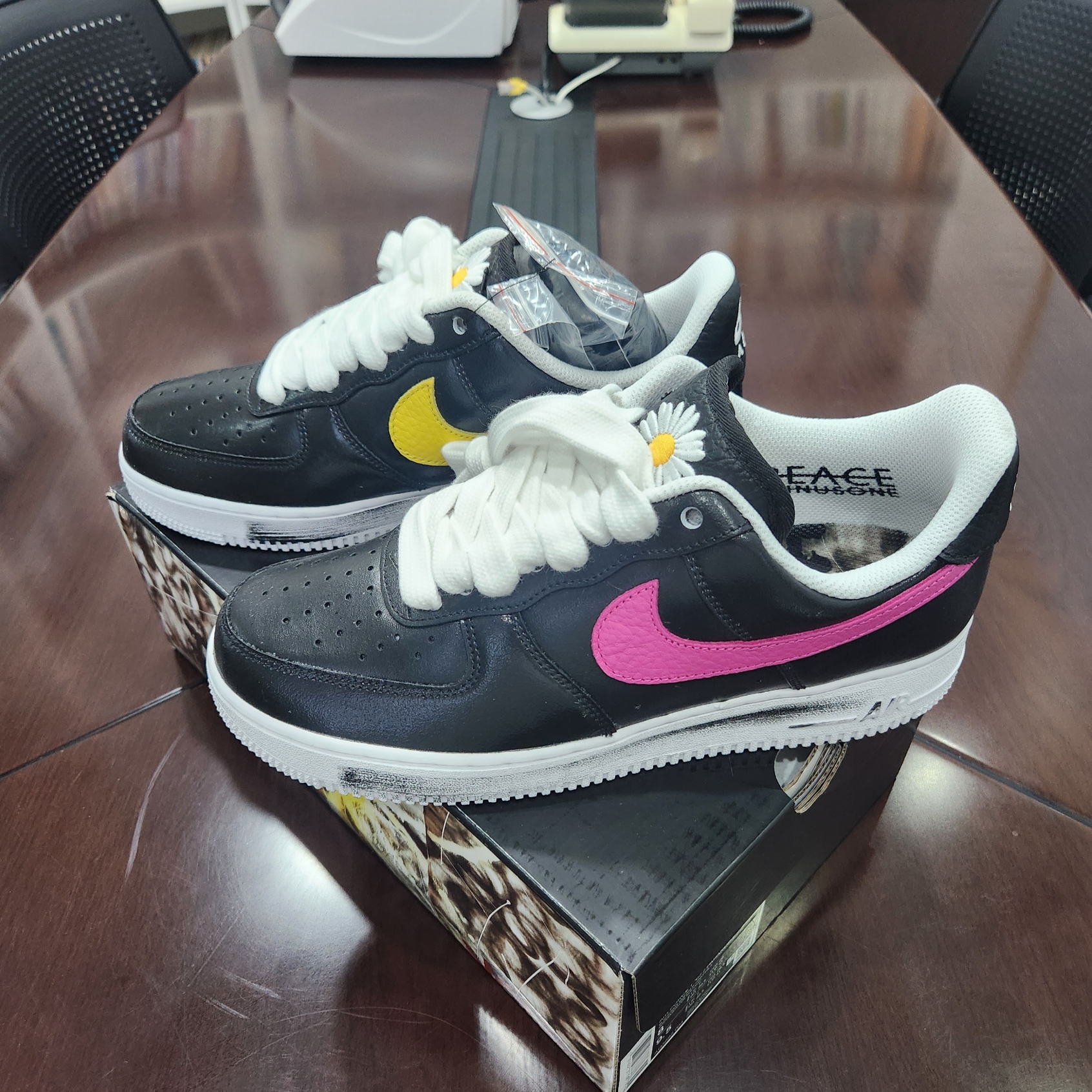 Nike x Peaceminusone Air Force 1 Low Para-Noise 3.0 Black and Multicolor 착용 스타일 - 2