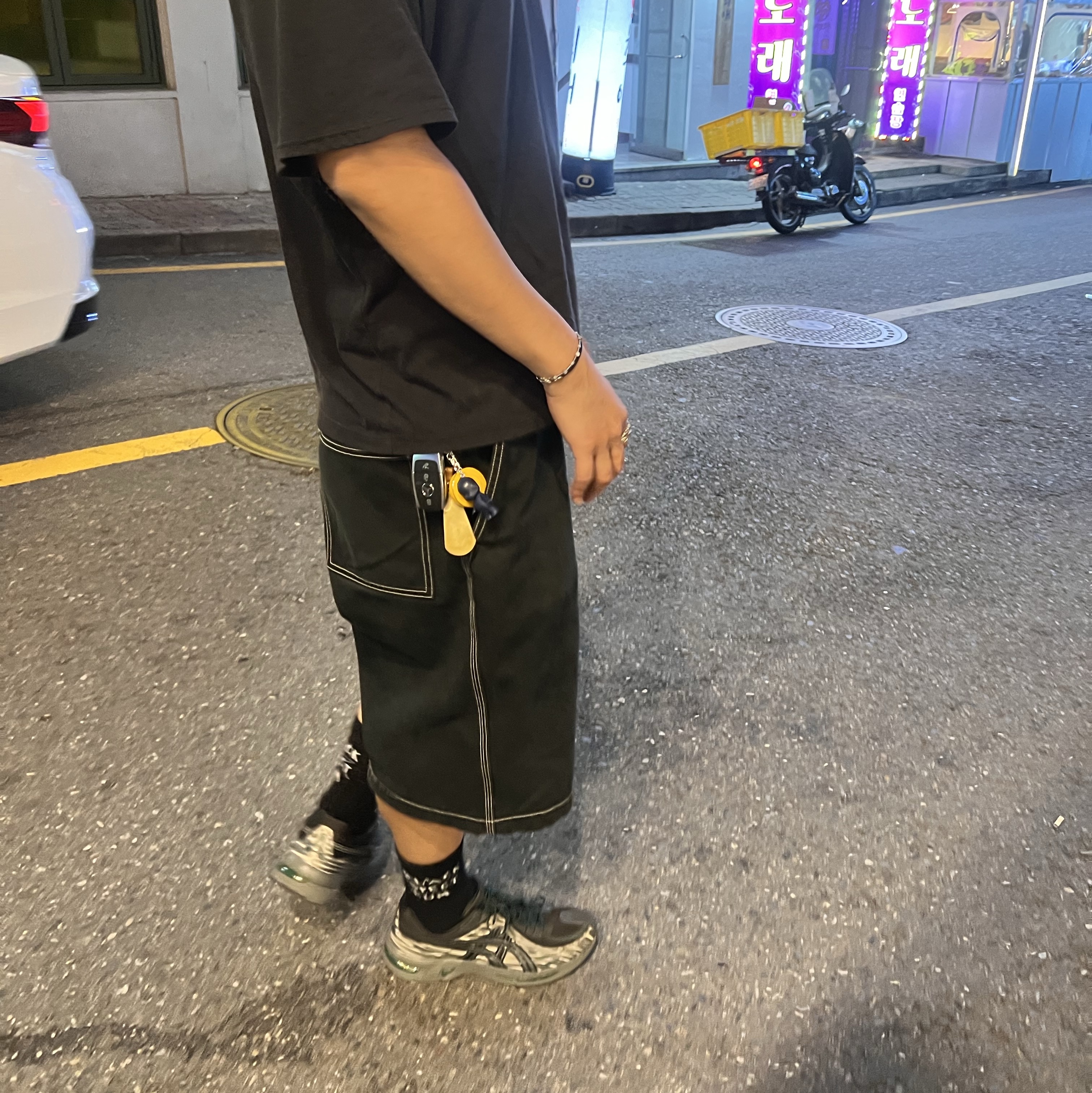 (W) Asics x Kiko Kostadinov Gel-Flammae Grey Black, Human Made Baggy Shorts Black 착용 스타일